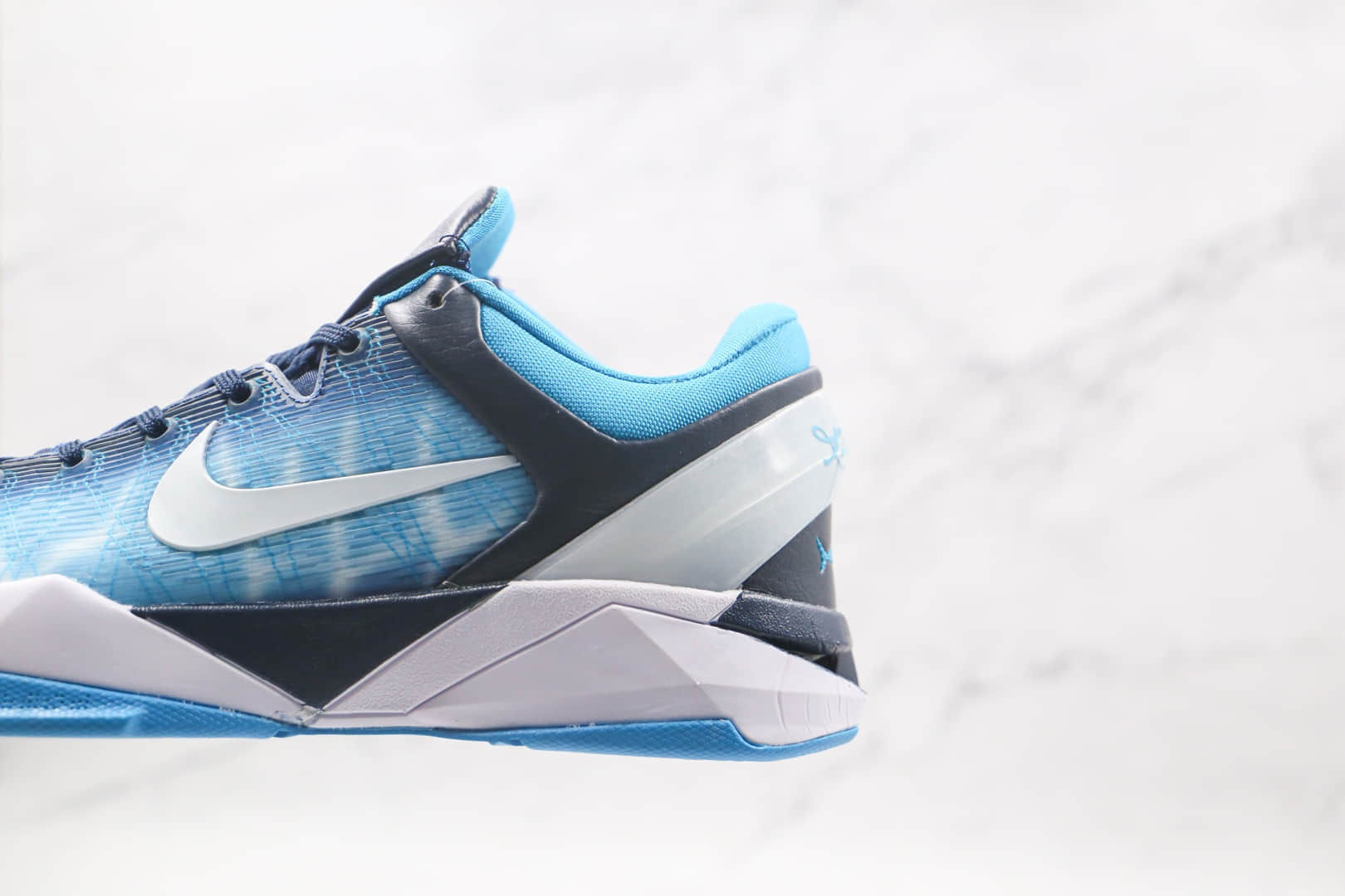 耐克Nike Zoom Kobe VII纯原版本科比7代蓝白色实战篮球鞋内置真实碳板气垫 货号：488371-401