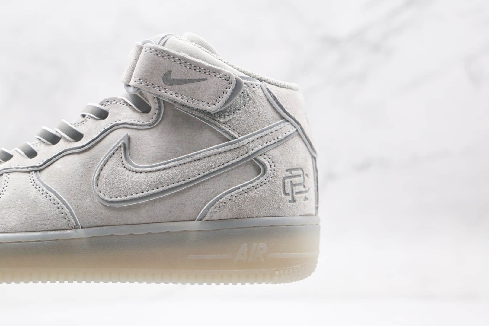 耐克Reigning Champ x Nike Air Force1'07 Mid纯原版本卫冕冠军联名中帮空军一号麂皮灰3M反光板鞋进口猪八革 货号：GB1228-185