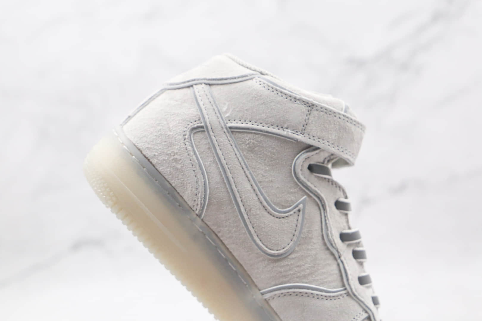 耐克Reigning Champ x Nike Air Force1'07 Mid纯原版本卫冕冠军联名中帮空军一号麂皮灰3M反光板鞋进口猪八革 货号：GB1228-185