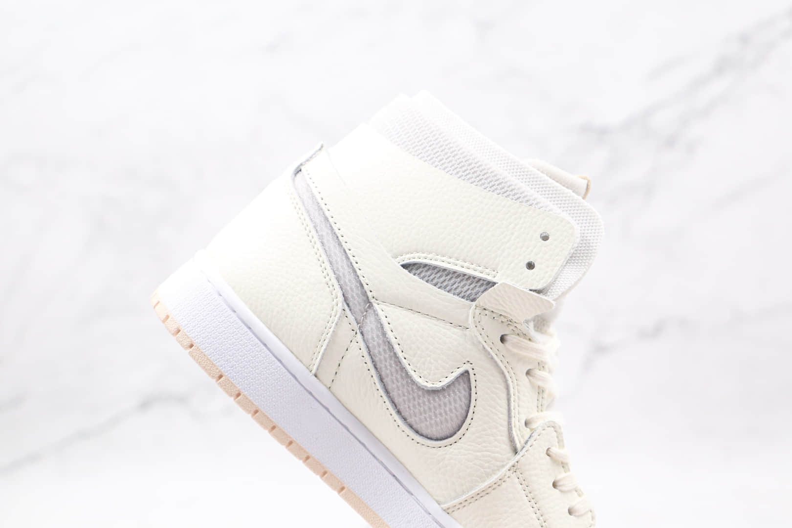 乔丹AIR JORDAN 1 ZOOM AIR CMFT纯原版本高帮ZOOM系列AJ1珍珠白板鞋正确后跟定型 货号：CT0979-107