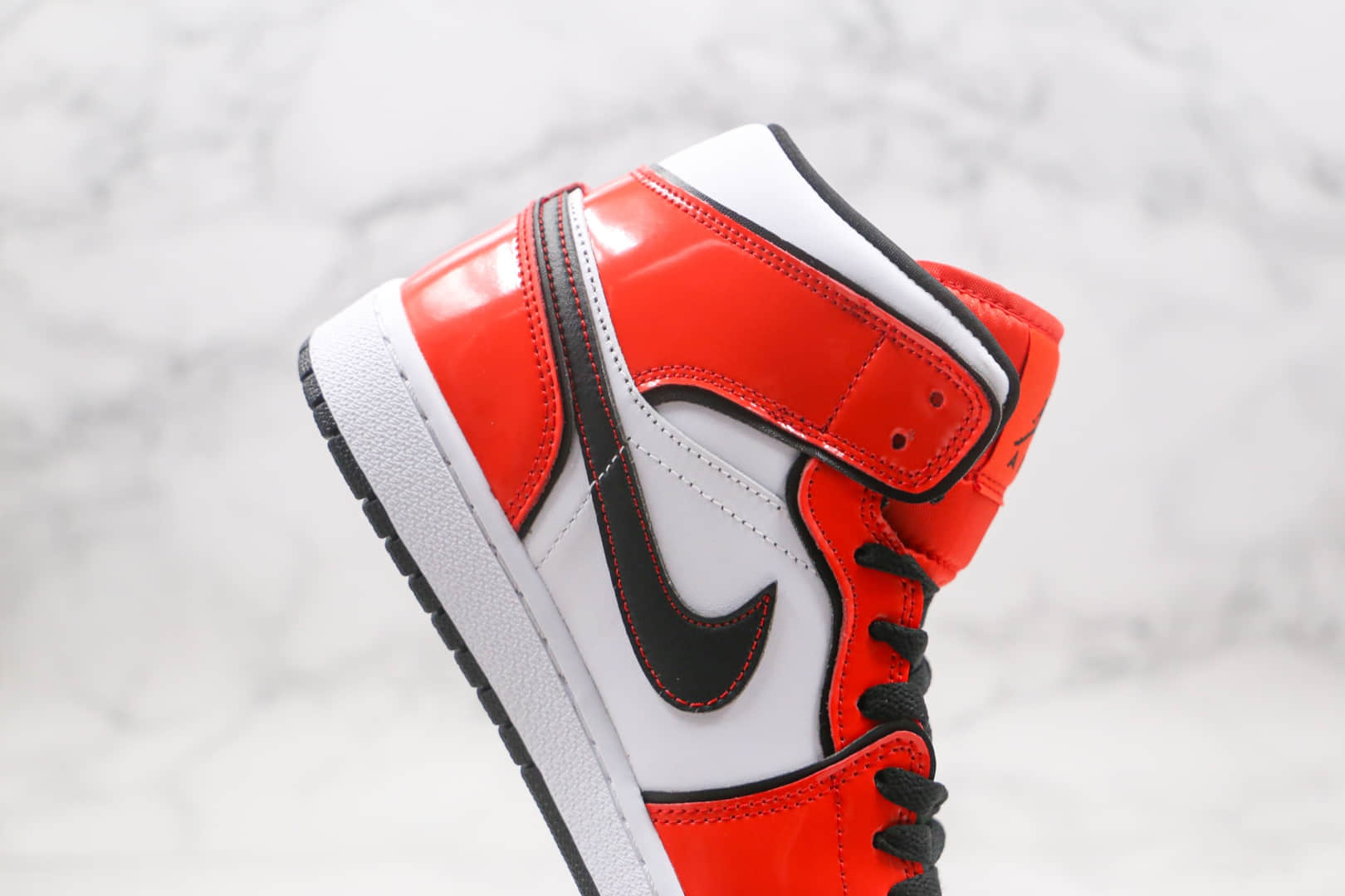 乔丹Air Jordan 1 Mid Turf Orange纯原版本中帮AJ1白红黑线篮球鞋原档案数据开发 货号：DD6834-802