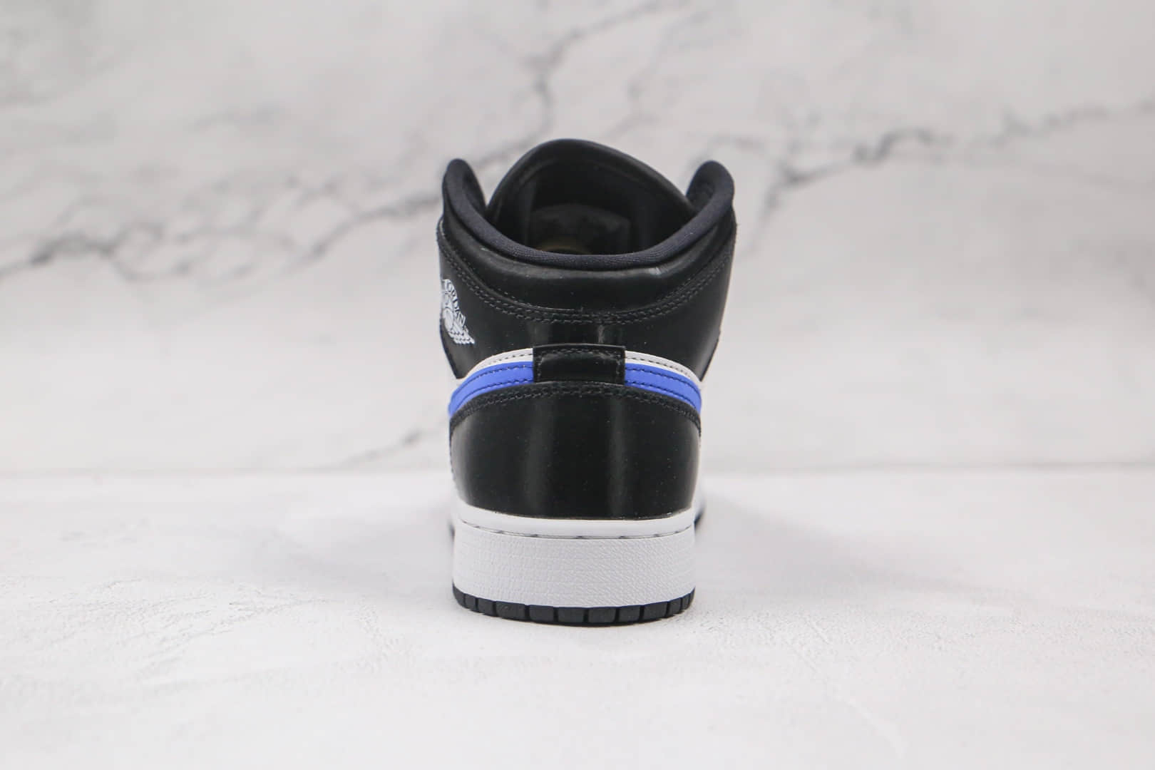 乔丹Air Jordan 1 Mid “Astronomy Blue”纯原版本中帮AJ1黑白蓝色蓝熊猫原鞋开模 货号：554725-084