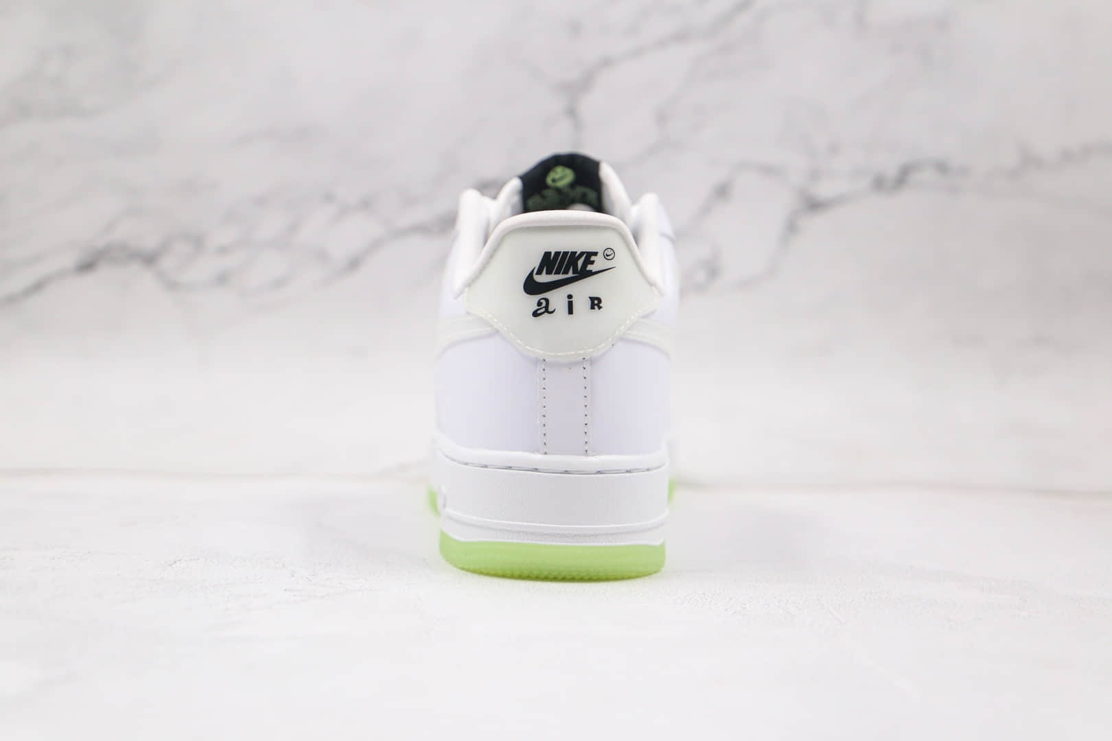 耐克Nike Air Force 1 Have A Nike Day纯原版本低帮空军一号荧光绿板鞋内置气垫原盒原标 货号：CT3228-100