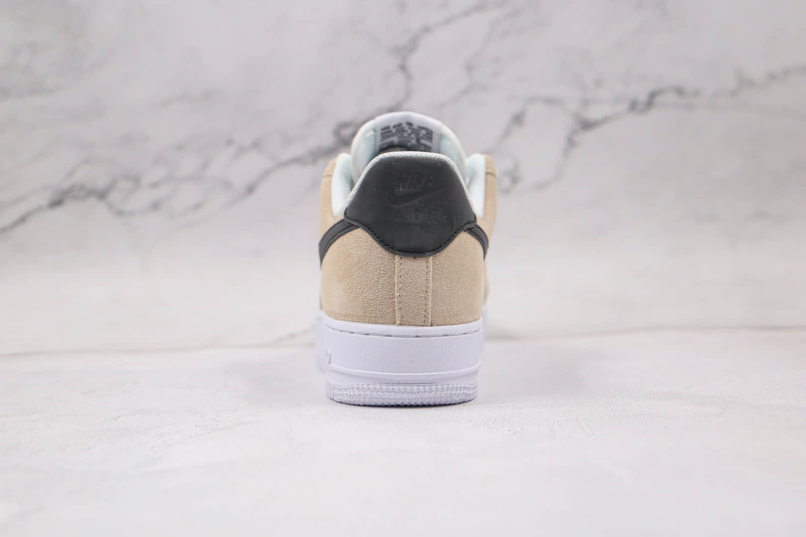 耐克Nike Air Force 1 HO20 BG纯原版本低帮空军一号奶茶白黑色板鞋内置气垫原盒原标 货号：BQ8988-100