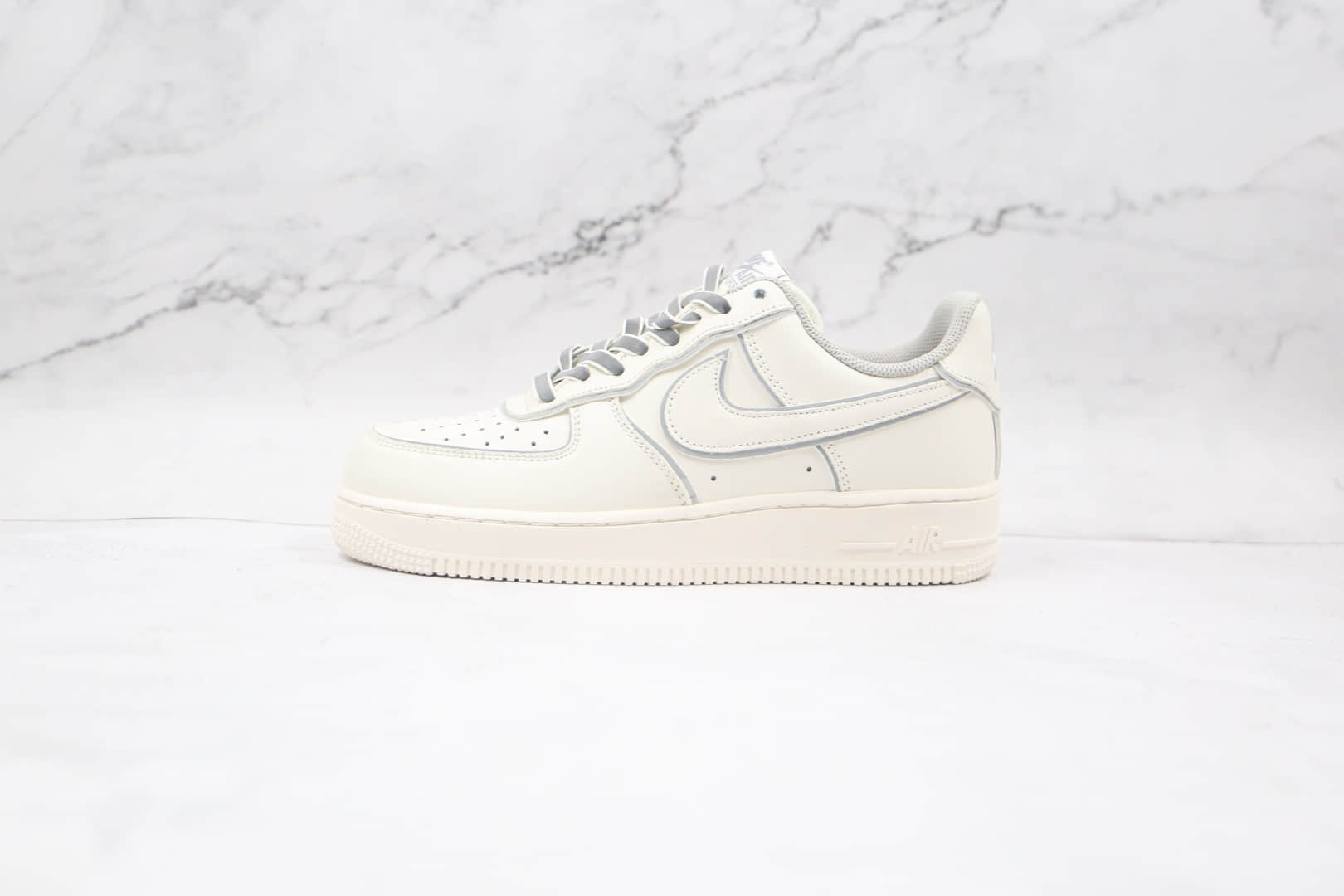 耐克Nike Air Force 1 '07纯原版本低帮空军一号3M反光白色板鞋内置全掌Sole气垫 货号：BD3654-506