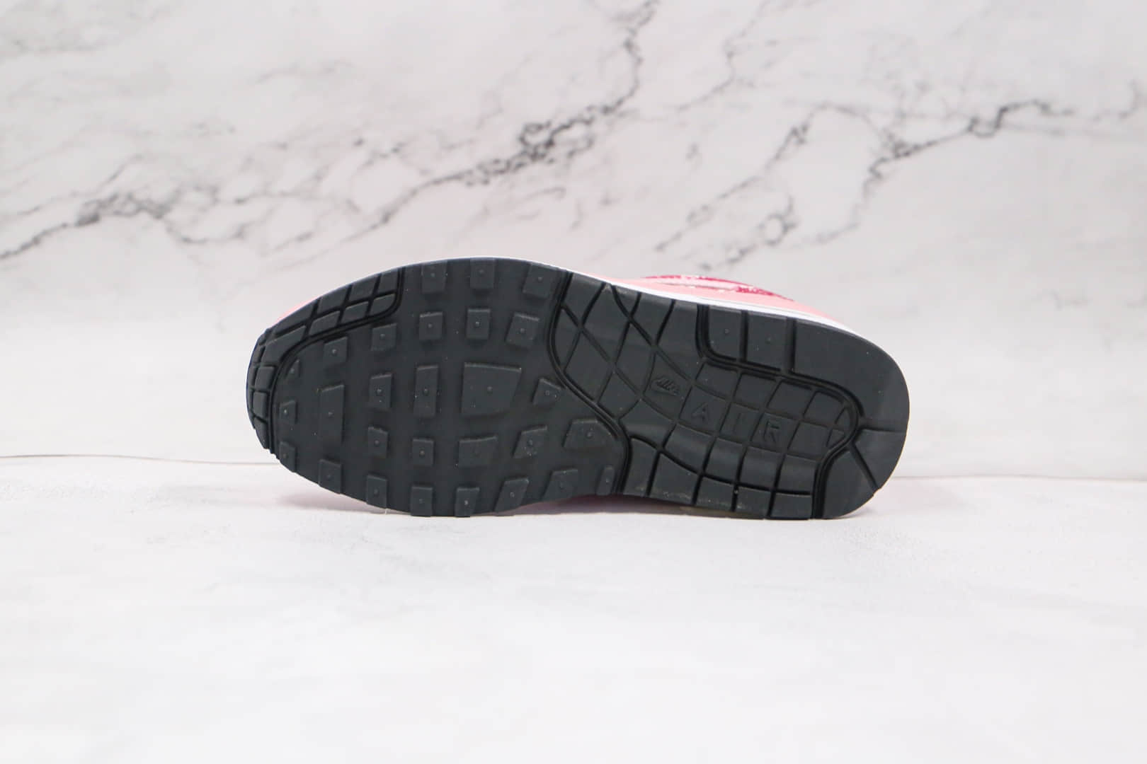 耐克Nike Air Max 1 Strawberry Lemonade纯原版本弹幕粉色反光气垫鞋原档案数据开发 货号：CJ0609-600