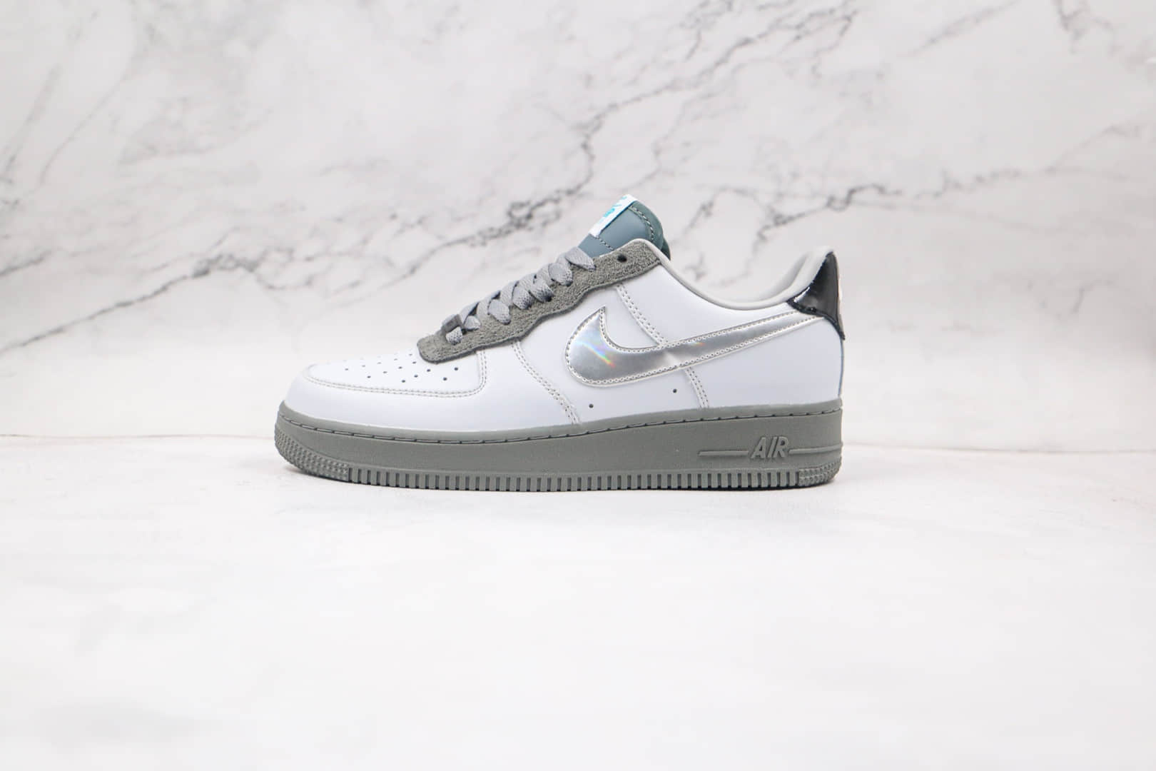 耐克Nike Air Force 1 Low 07 University纯原版本低帮空军一号白银灰色板鞋内置气垫 货号：DC1163-100