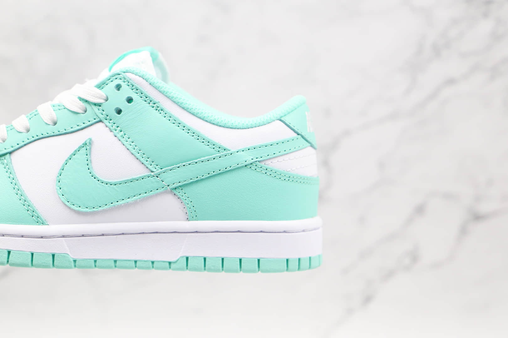 耐克Nike Dunk Low Green Glow纯原版本低帮SB DUNK蒂芙尼白绿配色板鞋原楦头纸板打造 货号：DD1503-105