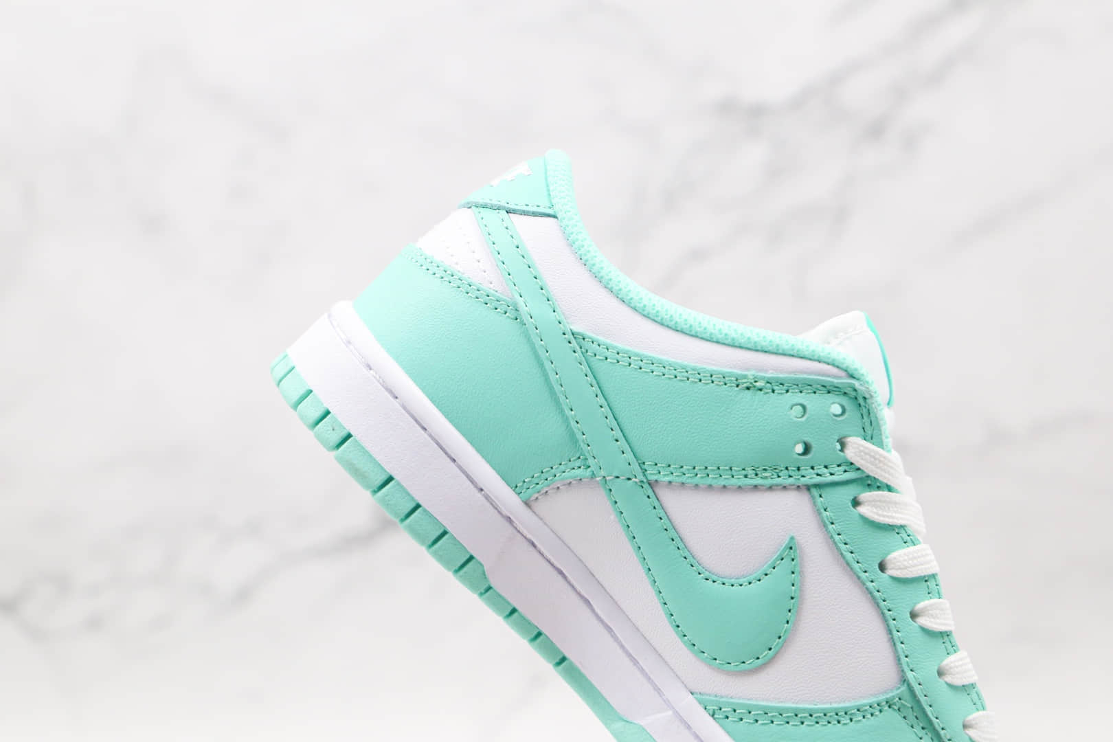 耐克Nike Dunk Low Green Glow纯原版本低帮SB DUNK蒂芙尼白绿配色板鞋原楦头纸板打造 货号：DD1503-105