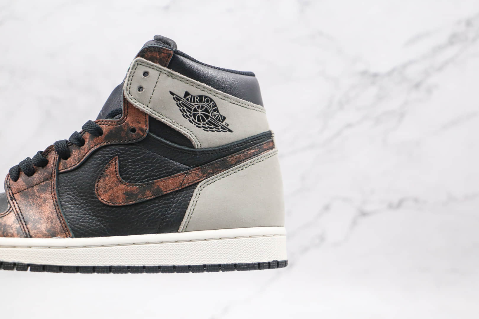 乔丹Air Jordan 1 High OG High OG Shadow纯原版本高帮AJ1做旧古铜影子灰篮球鞋原楦头纸板打造 货号：555088-033