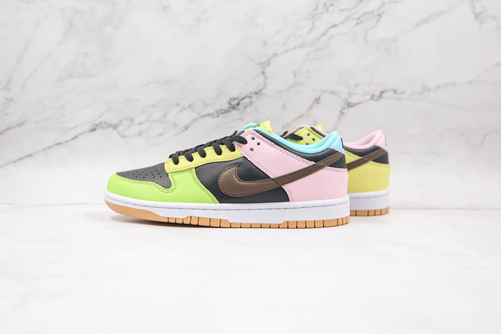 耐克Nike SB Dunk Low Free 99纯原版本低帮SB DUNK绿黑粉棕蓝黄彩色拼接鸳鸯板鞋内置后跟Zoom气垫 货号：DH0925-001