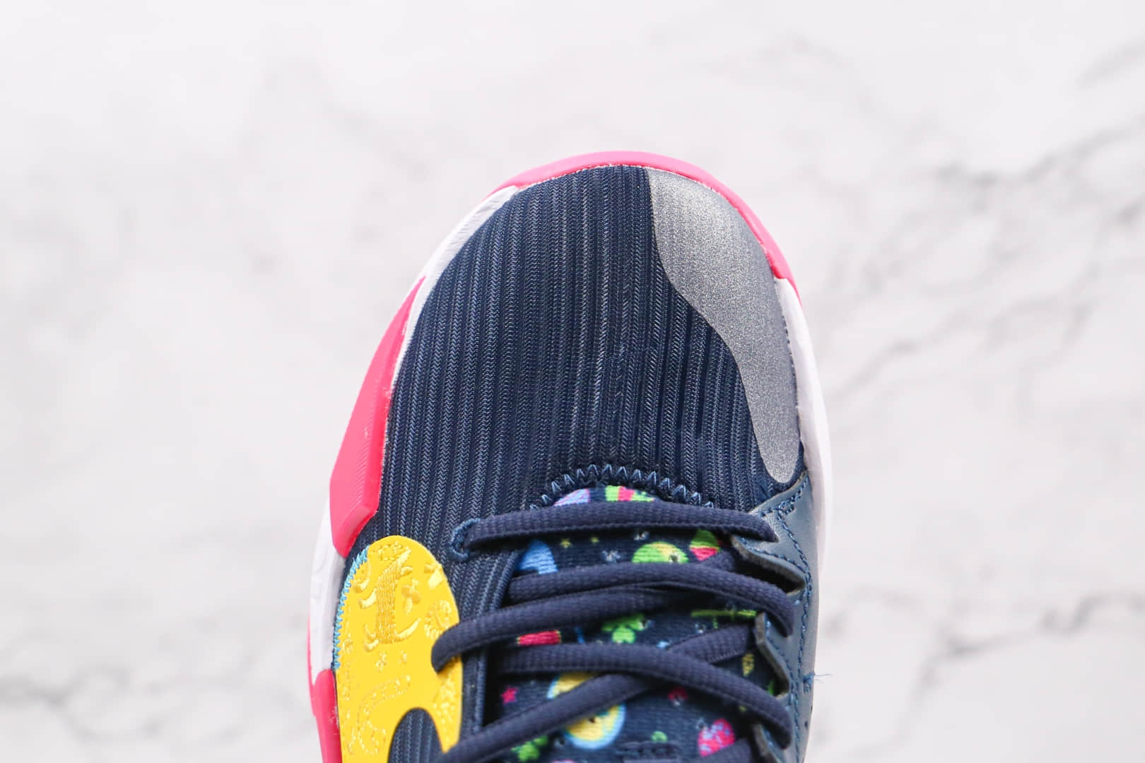 耐克Nike Zoom Freak 2 Midnight Navy纯原版本字母哥二代圣诞配色篮球鞋支持实战 货号：DB4689-400