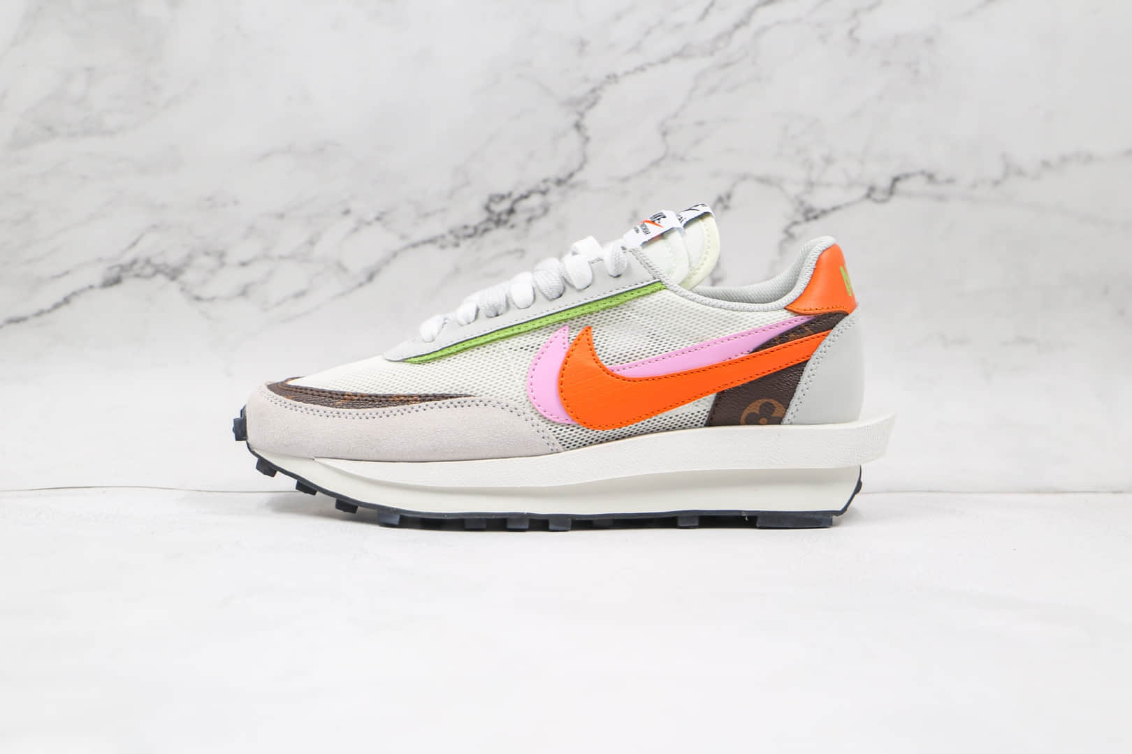 耐克NIKE LDV Waffle x sacai x LV三方联名款纯原版本华夫白橙色慢跑鞋原盒配件齐全 货号：BV0076-002