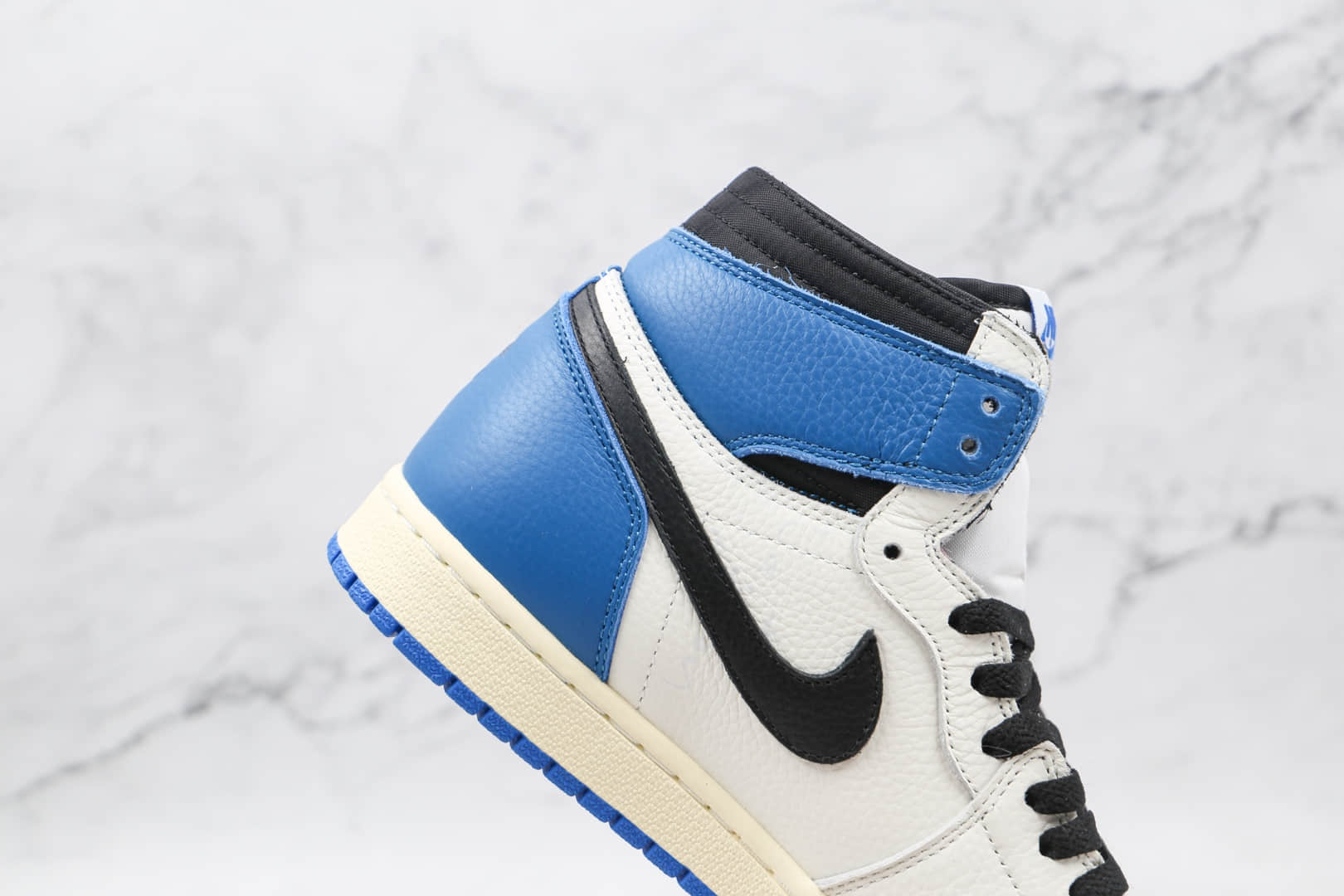 乔丹Air Jordan 1 High OG SP Military Blue x Fragment x Travis三方联名款纯原版本TS藤原浩倒勾黑蓝白板鞋原档案数据开发 货号：DH3227-105