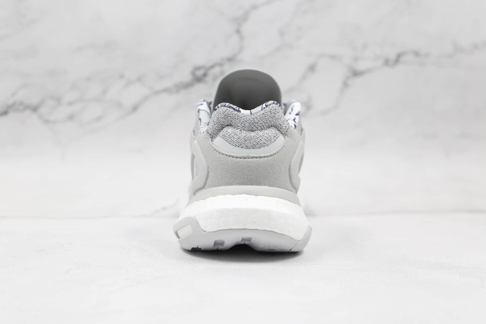 阿迪达斯Adidas Day Jogger 2021 Boost纯原版本夜行者二代灰色满天星爆米花跑鞋原楦头纸板打造 货号：FW4829