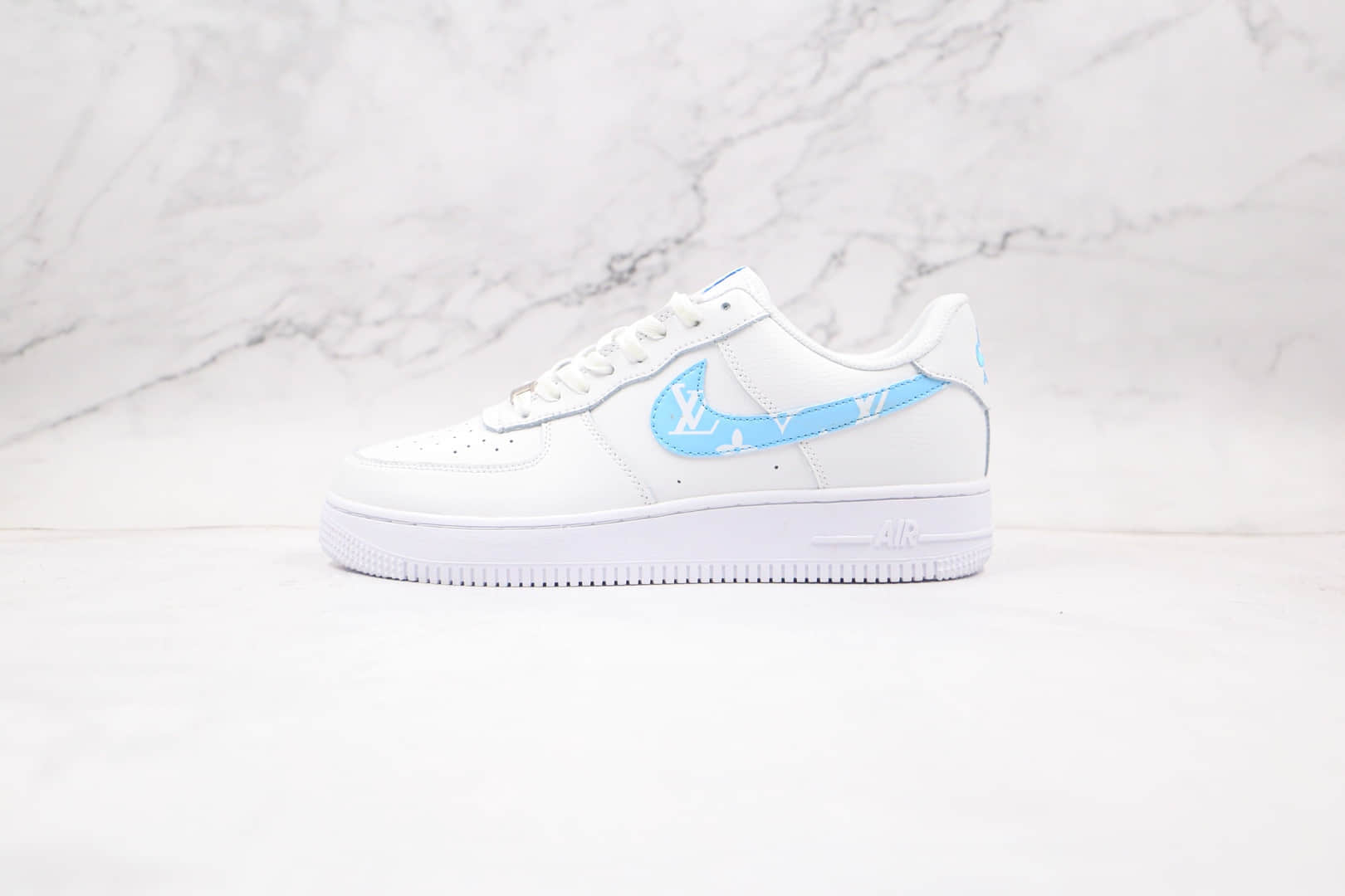 耐克Nike Air Force 1 UPSTEP纯原版本低帮空军一号LV勾白蓝色板鞋内置气垫 货号：AH0287-215