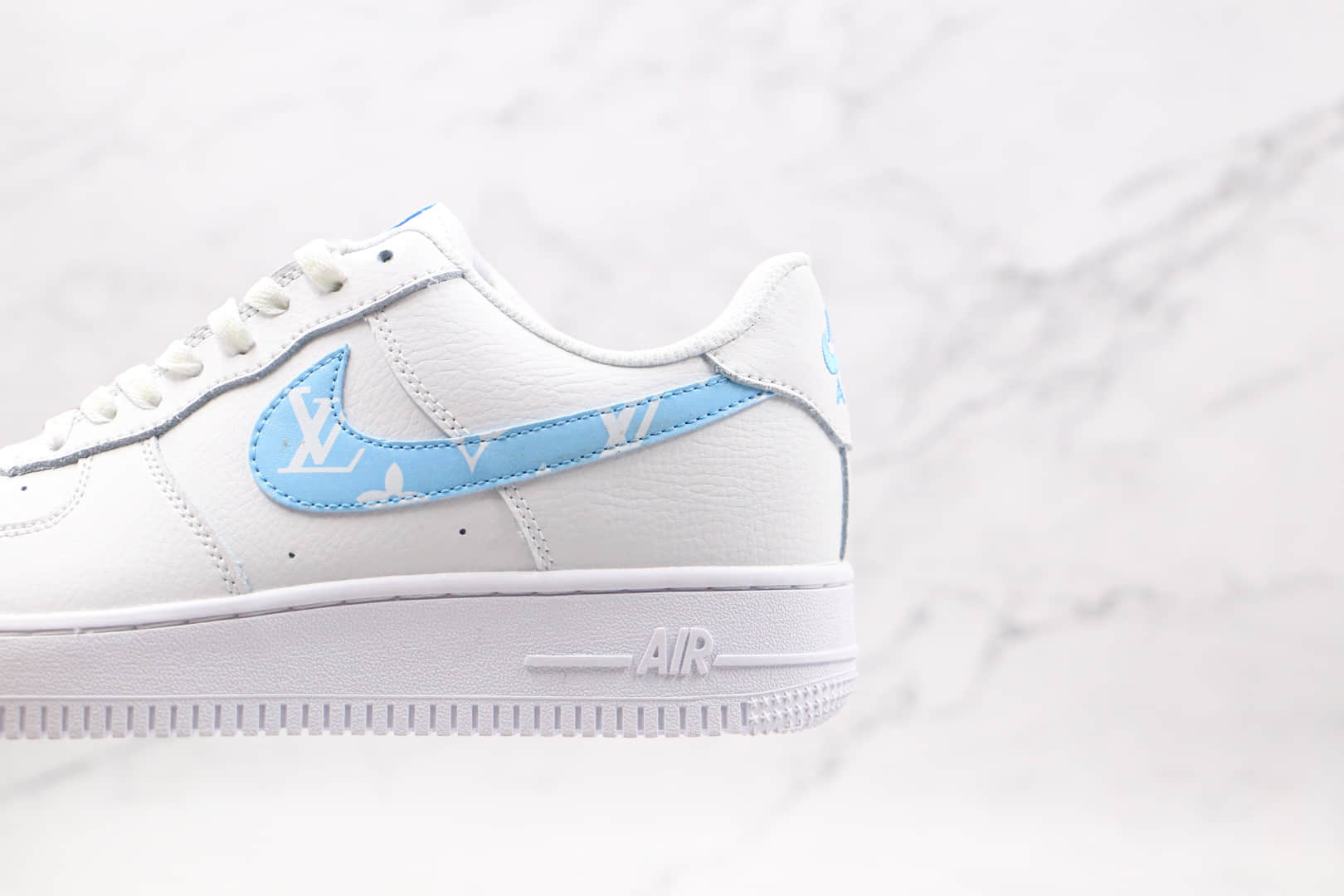 耐克Nike Air Force 1 UPSTEP纯原版本低帮空军一号LV勾白蓝色板鞋内置气垫 货号：AH0287-215