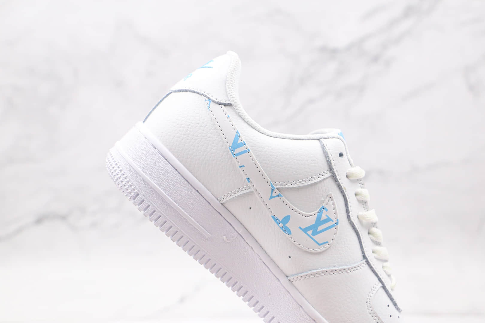 耐克Nike Air Force 1 UPSTEP纯原版本低帮空军一号LV勾白蓝色板鞋内置气垫 货号：AH0287-215