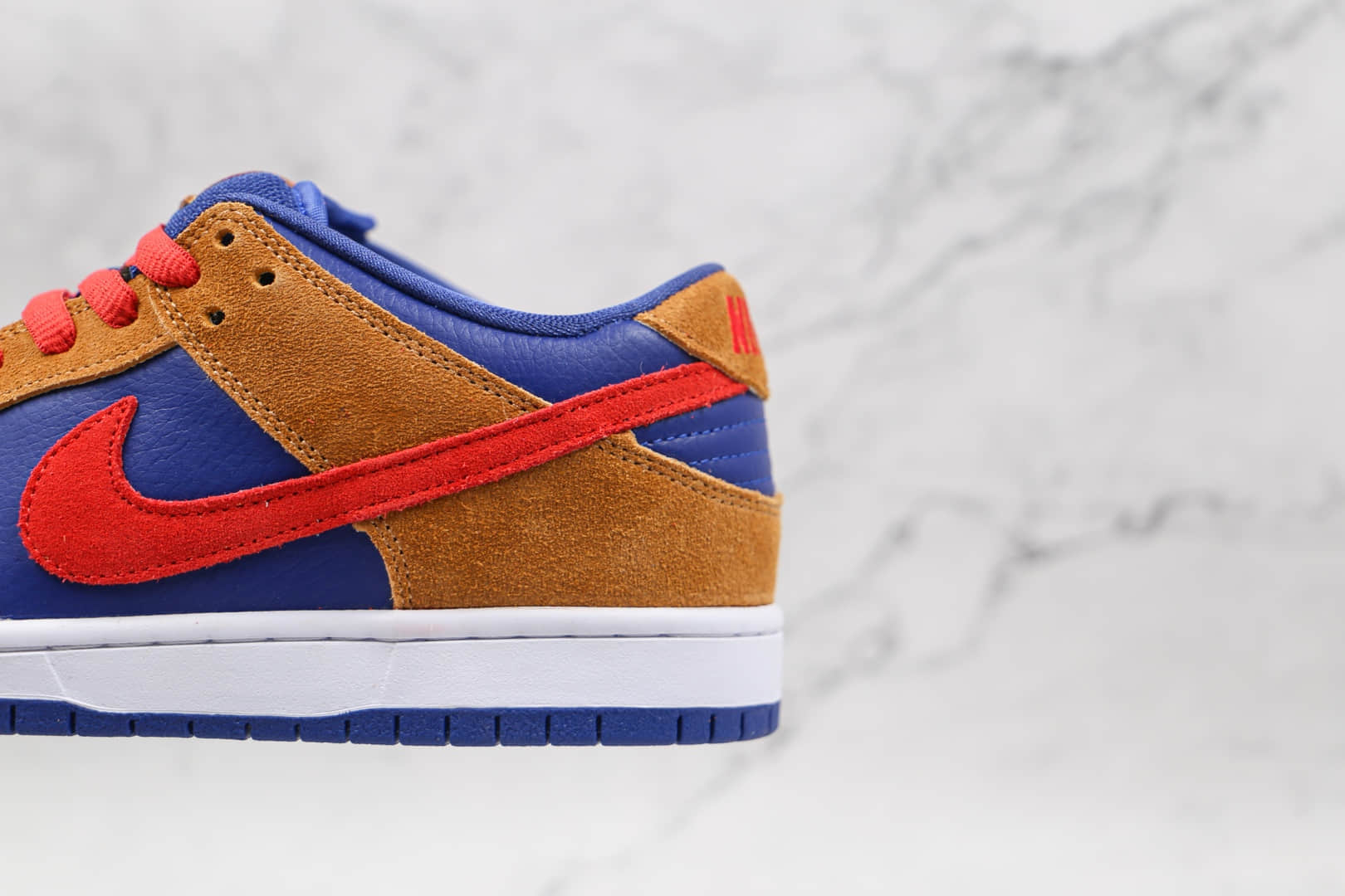 耐克NIKE SB DUNK HI DECON纯原版本低帮SB DUNK黄蓝红拼色板鞋内置气垫 货号：BQ6817-700
