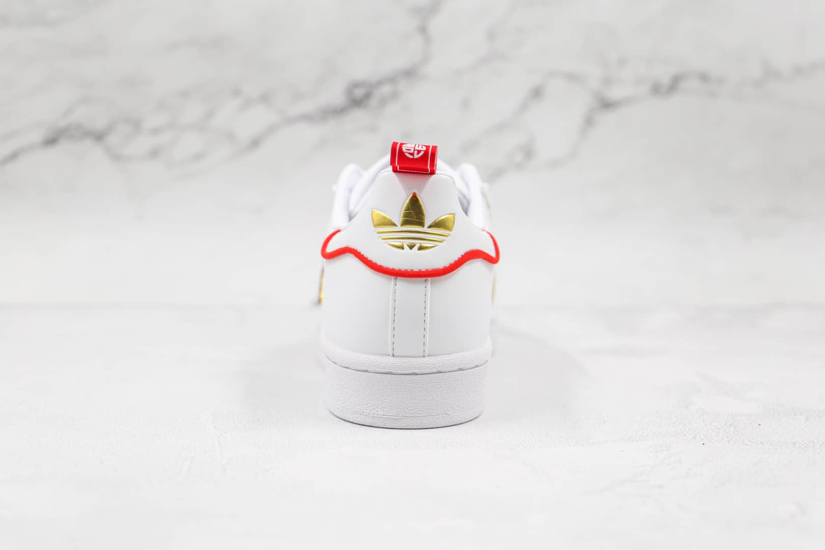 阿迪达斯Adidas Originals Superstars White Red Laceless纯原版本三叶草贝壳头白金色板鞋原档案数据开发 货号：GX7914