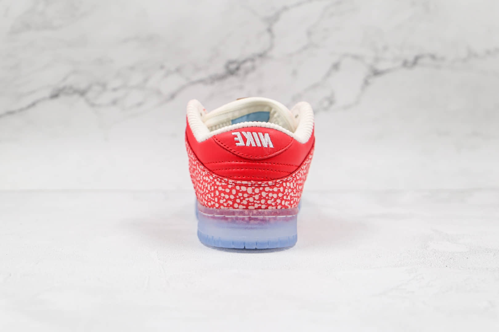 耐克Nike SB Dunk Low Magic Mushroom x Stingwater联名款纯原版本低帮SB DUNK红白迷幻蘑菇斑点板鞋内置气垫 货号：DH7650-600