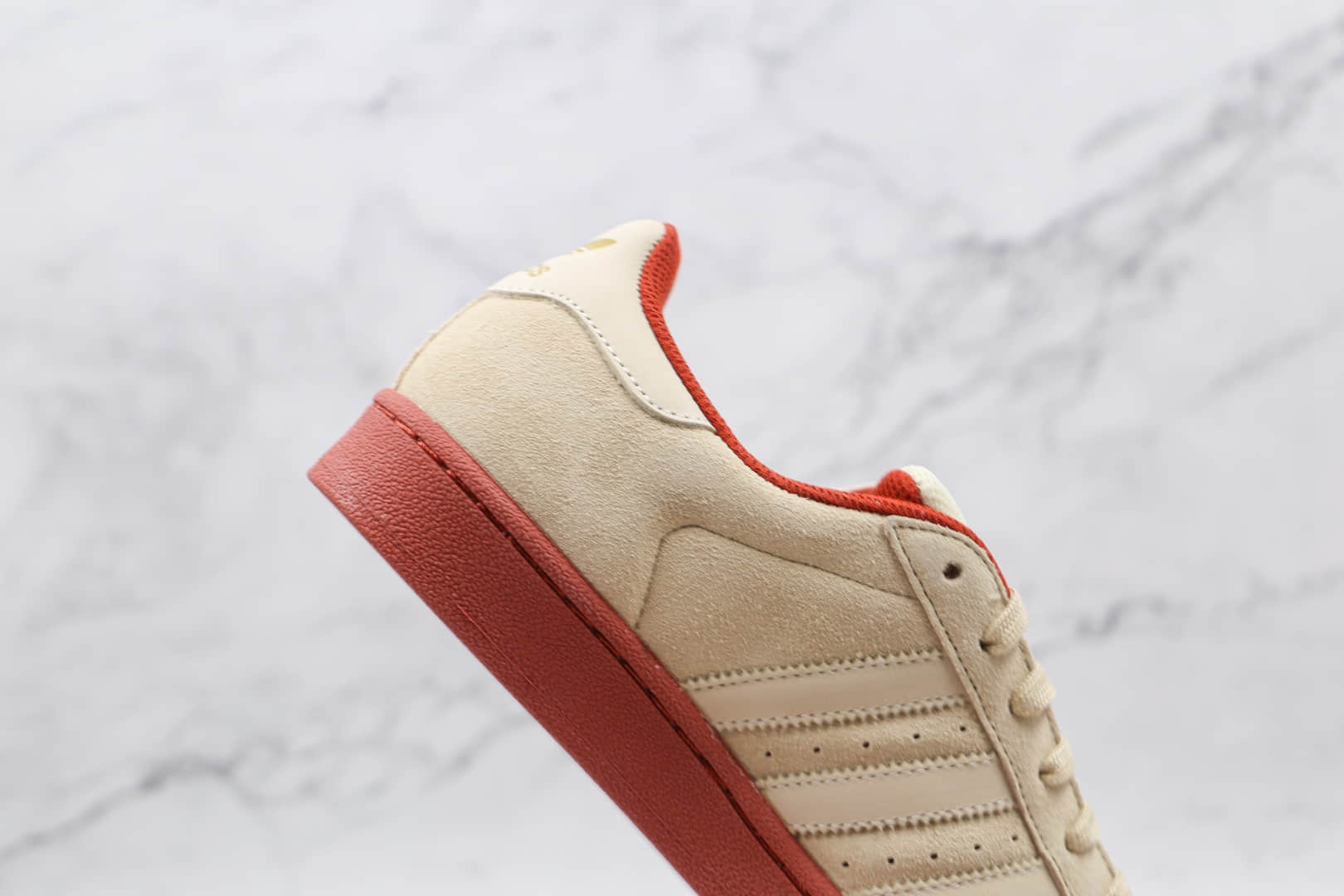 阿迪达斯Adidas Originals Superstars White Red Laceless纯原版本三叶草米白棕色贝壳头板鞋原盒原标 货号：EG4962