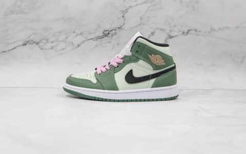 乔丹Air Jordan 1 Mid SE Dutch Green纯原版本中帮AJ1白绿粉板鞋原档案数据开发 货号：CZ0774-300