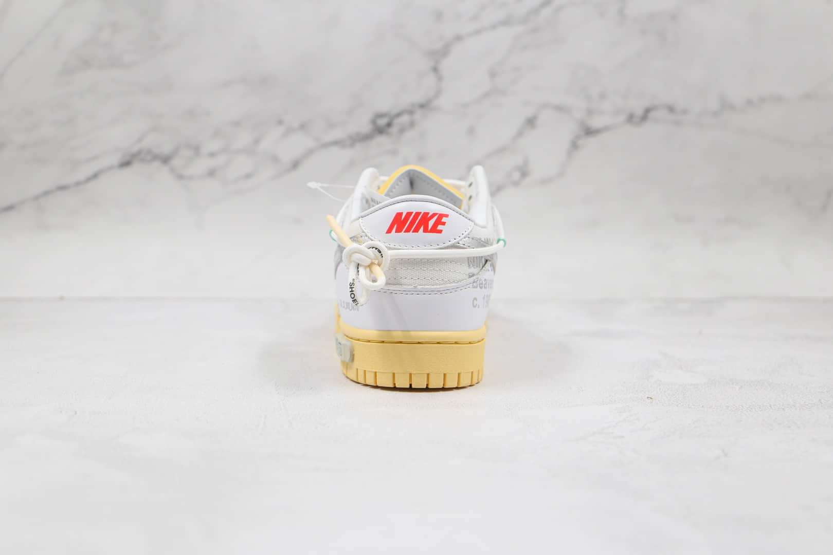 耐克Nike SB DUNK x OFF-WHITE联名款纯原版本低帮SB DUNK白银色板鞋原盒原标 货号：DM1602-127