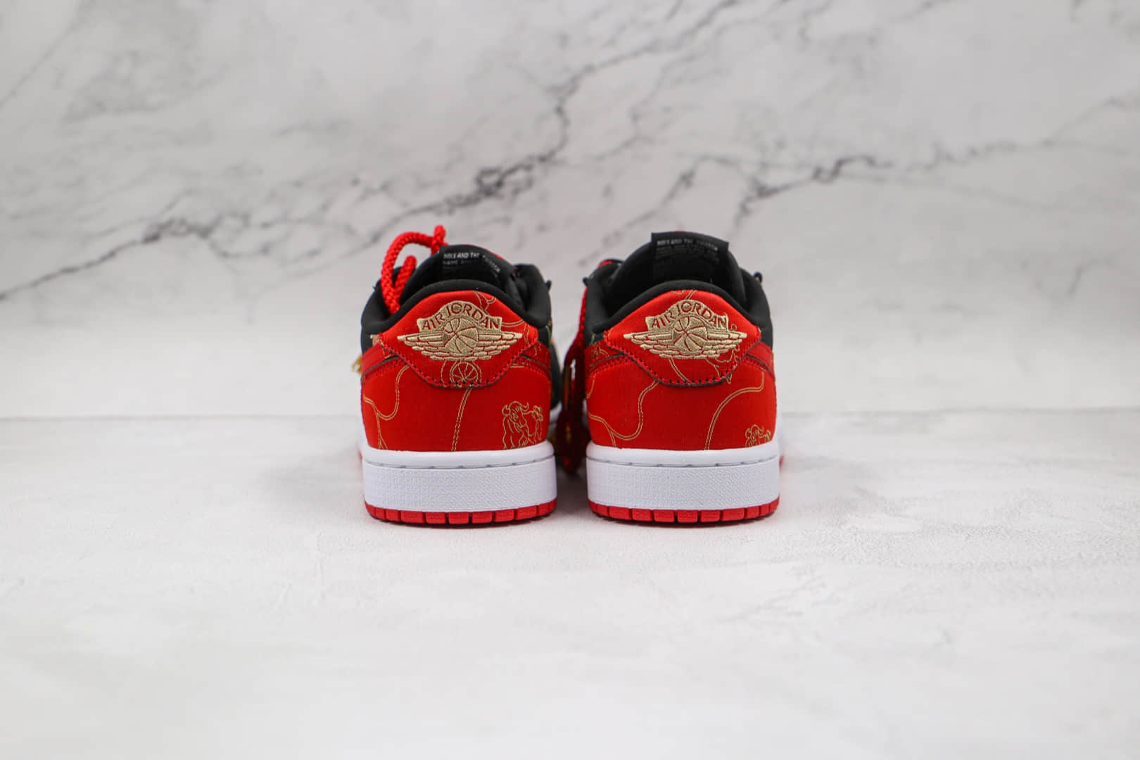 乔丹Air Jordan 1 Low CNY纯原版本低帮AJ1牛年限定黑红色板鞋原盒原标 货号：DD2233-001