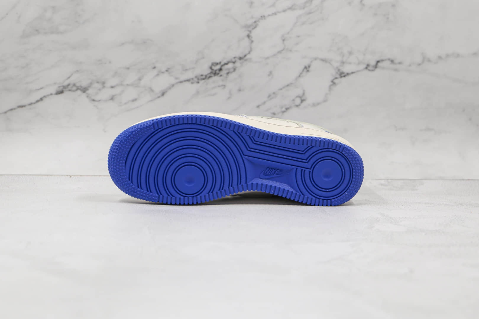 耐克Nike AIR FMRCE 1 LOW Undefeated纯原版本低帮空军一号白蓝缝线板鞋原档案数据开发 货号：UN1570-680
