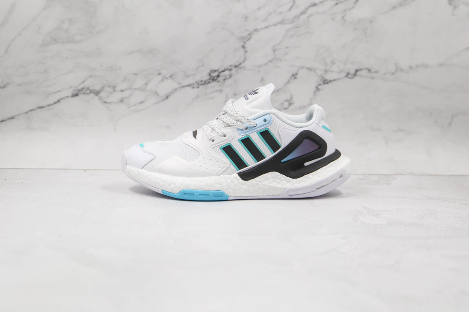 阿迪达斯Adidas Day Jogger 2020 Boost纯原版本夜行者二代炫彩边白黑色爆米花跑鞋原盒原标 货号：GZ2716