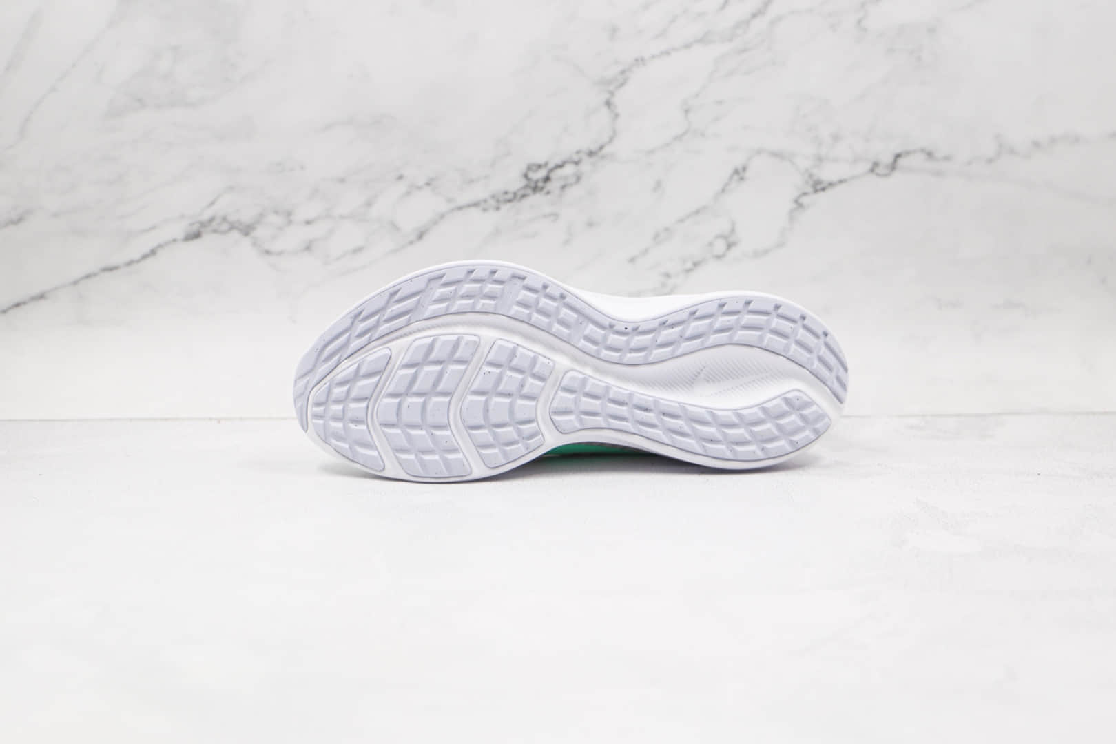 耐克Nike Downshifter 11 2021纯原版本登月11代白绿色慢跑鞋原楦头纸板打造 货号：CW3413-500
