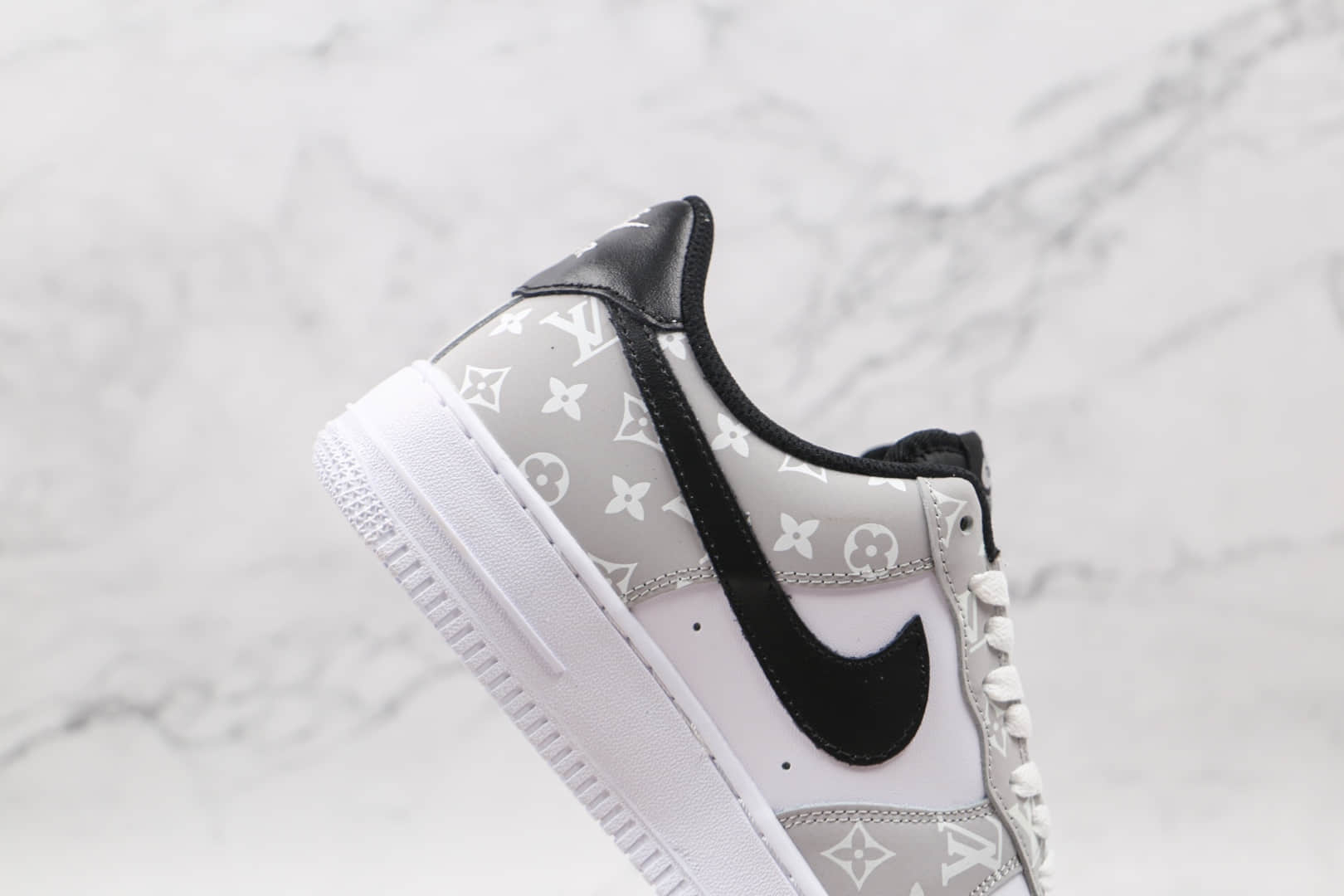 耐克Nike Air Force 1 Low '07纯原版本低帮空军一号灰白色LV联名款板鞋原楦头纸板打造 货号：BQ8988-108