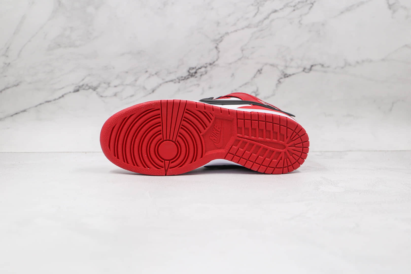 耐克Nike Dunk High x AMBUSH联名款纯原版本高帮DUNK白红色黑钩板鞋原档案数据开发 货号：CU7544-101