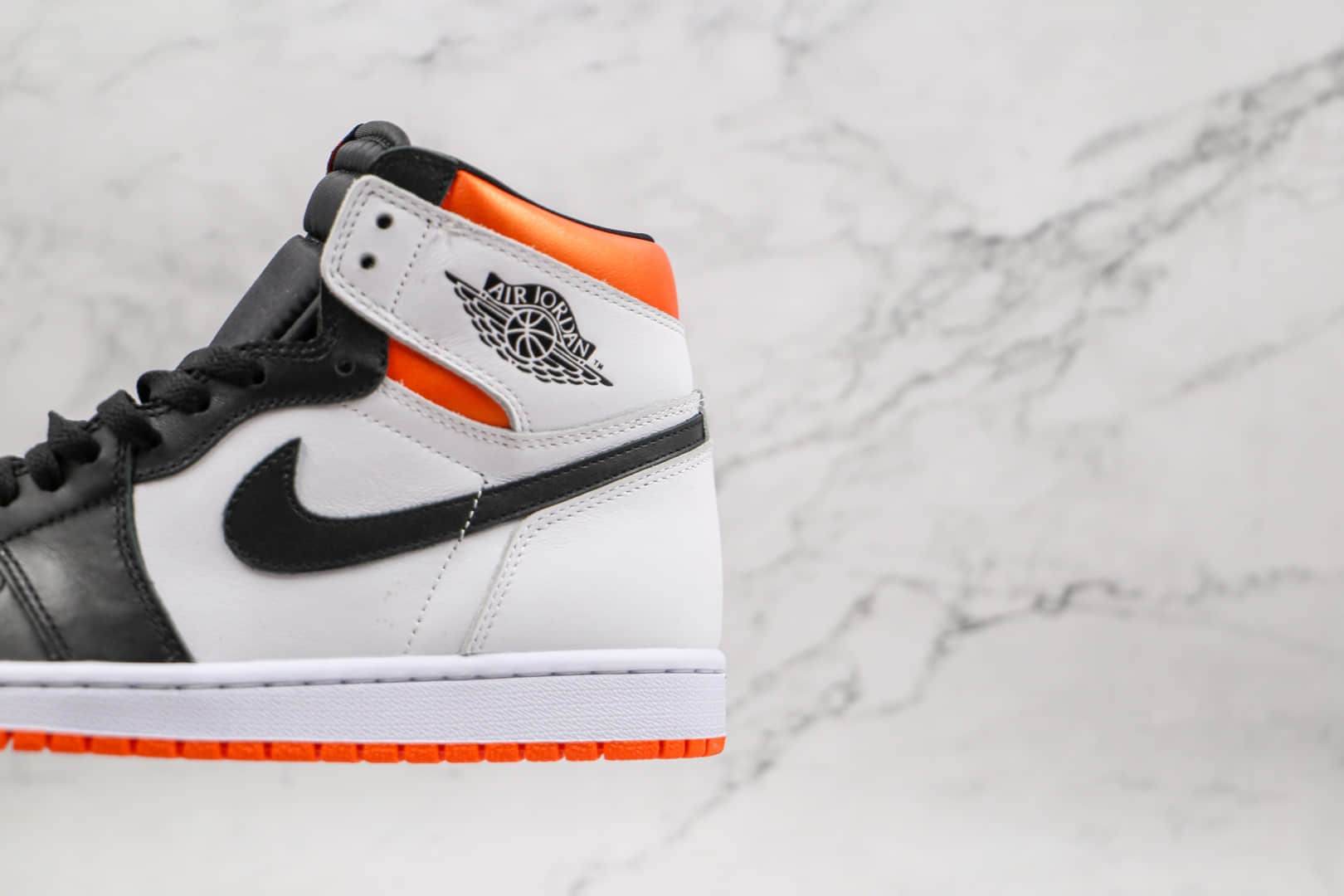 乔丹Air Jordan 1 High OG Black Toe Shattered Backboard纯原版本高帮AJ1白黑橙色扣碎篮球鞋原盒原标 货号：555088-180