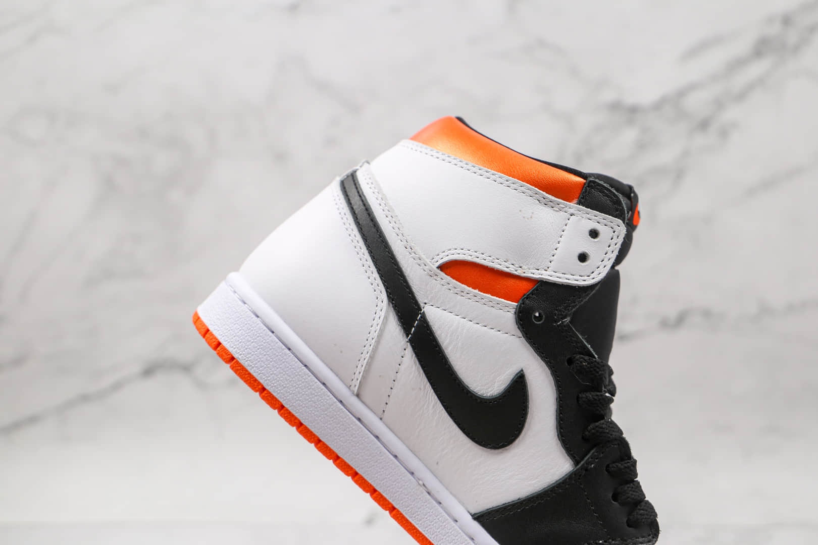 乔丹Air Jordan 1 High OG Black Toe Shattered Backboard纯原版本高帮AJ1白黑橙色扣碎篮球鞋原盒原标 货号：555088-180