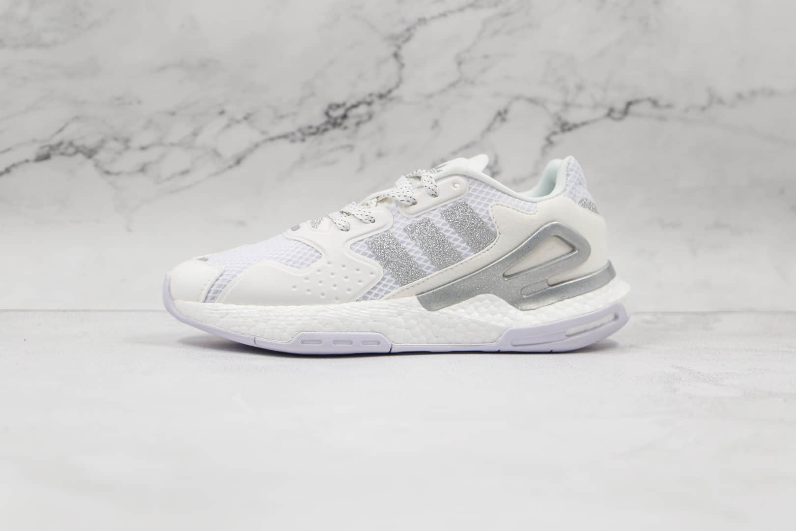 阿迪达斯Adidas Day Jogger 2021 Boost纯原版本夜行者二代白色满天星爆米花跑鞋原档案数据开发 货号：FW4046