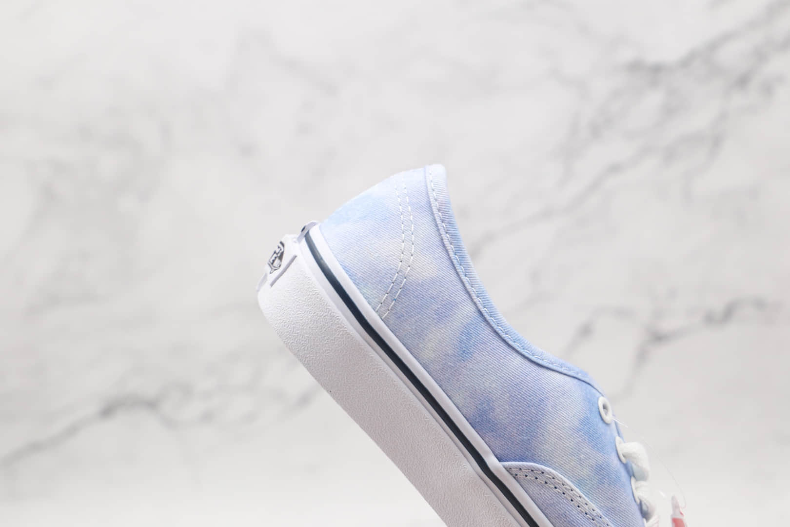 万斯Vans Authentic Lx公司级版本低帮硫化板鞋扎染帆布鞋蓝天白云奶蓝色原厂档案开发