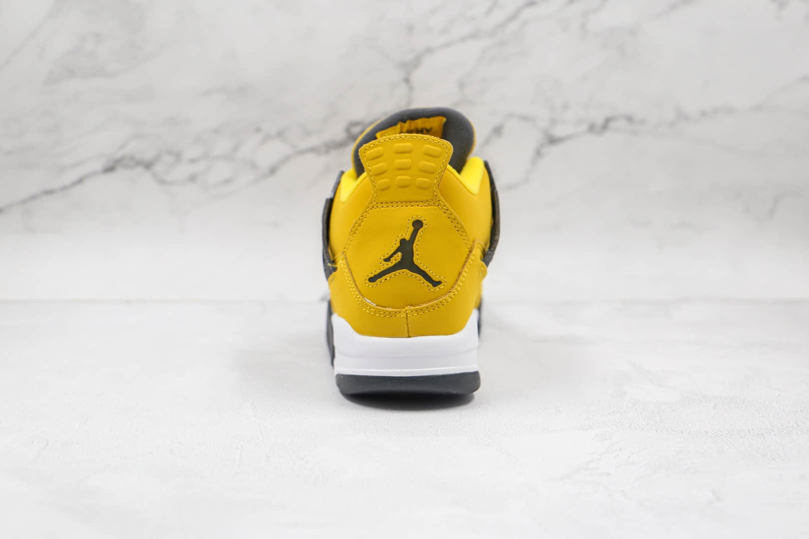 乔丹Air Jordan 4 “Lightning”纯原版本AJ4大黄蜂黑黄电母进口皮料原厂底模 货号：314254-702