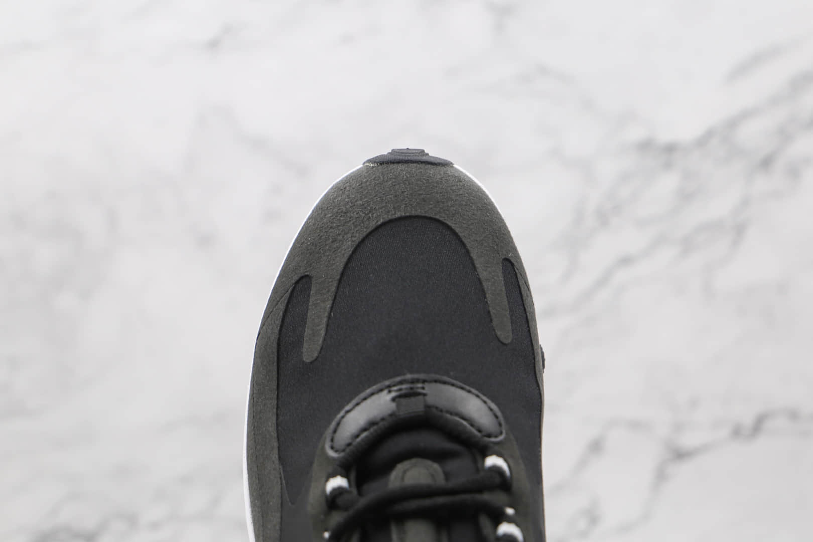耐克Nike Air Max 270 React纯原版本瑞亚赛车系列半掌气垫跑鞋黑白色原标原盒 货号：CI3866-004