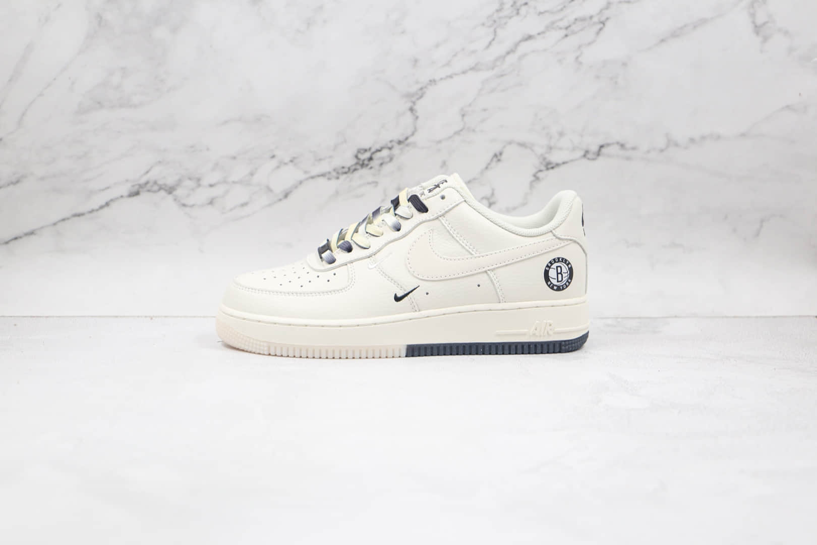 耐克Nike Air Force 1 Low '07纯原版本空军一号低帮AF1布鲁克林篮网城市限定内置solo气垫 货号：CT1989-107