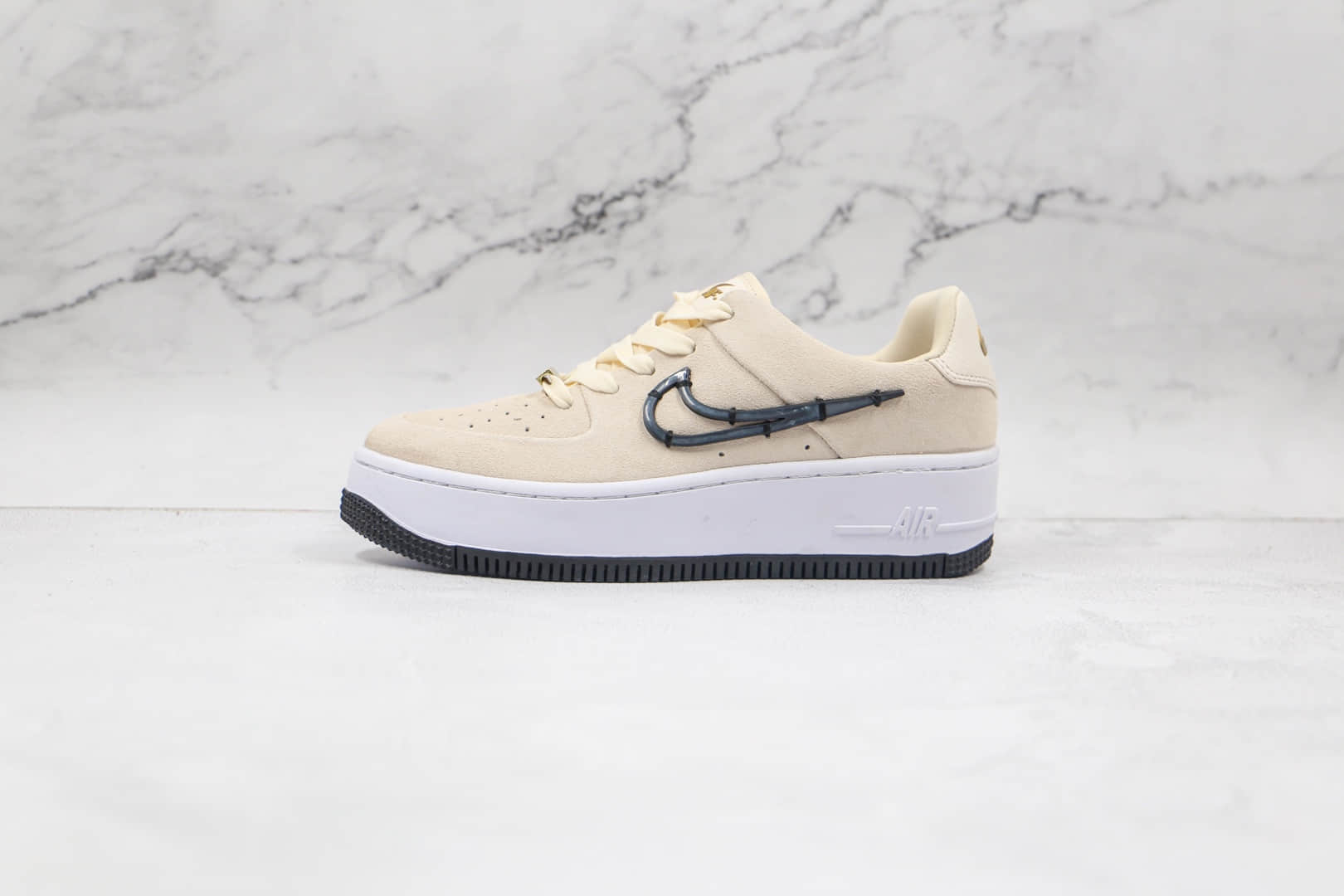 耐克Nike Air Force 1 Sage Low纯原版本空军一号厚底板鞋淡奶油色原楦原纸版打造 货号：CI3482-200