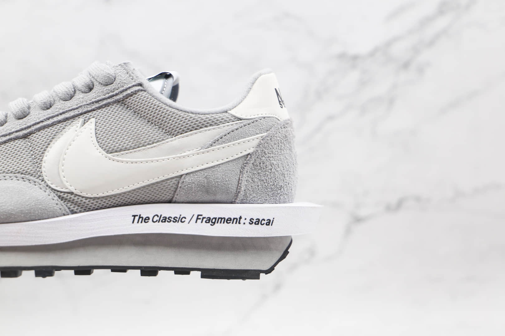 耐克Fragment Design x Sacai x Nike LDV Waffl纯原版本藤原浩闪电联名解构双底华夫跑鞋灰色双钩原底原面 货号：DH2684-001