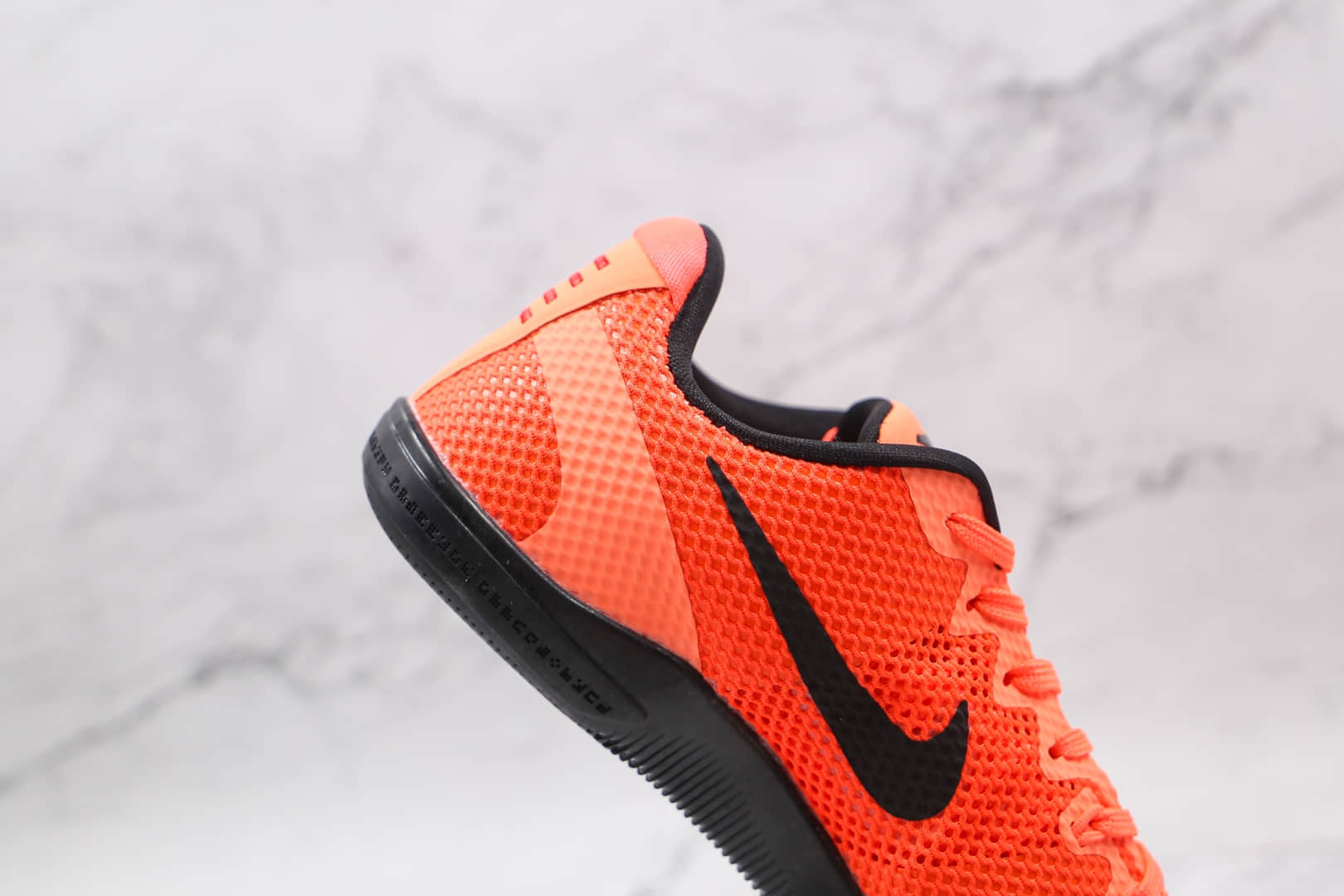 耐克Nike Kobe 11 EM纯原版本科比11代橙色生胶篮球鞋原楦头纸板打造 货号：836184-806