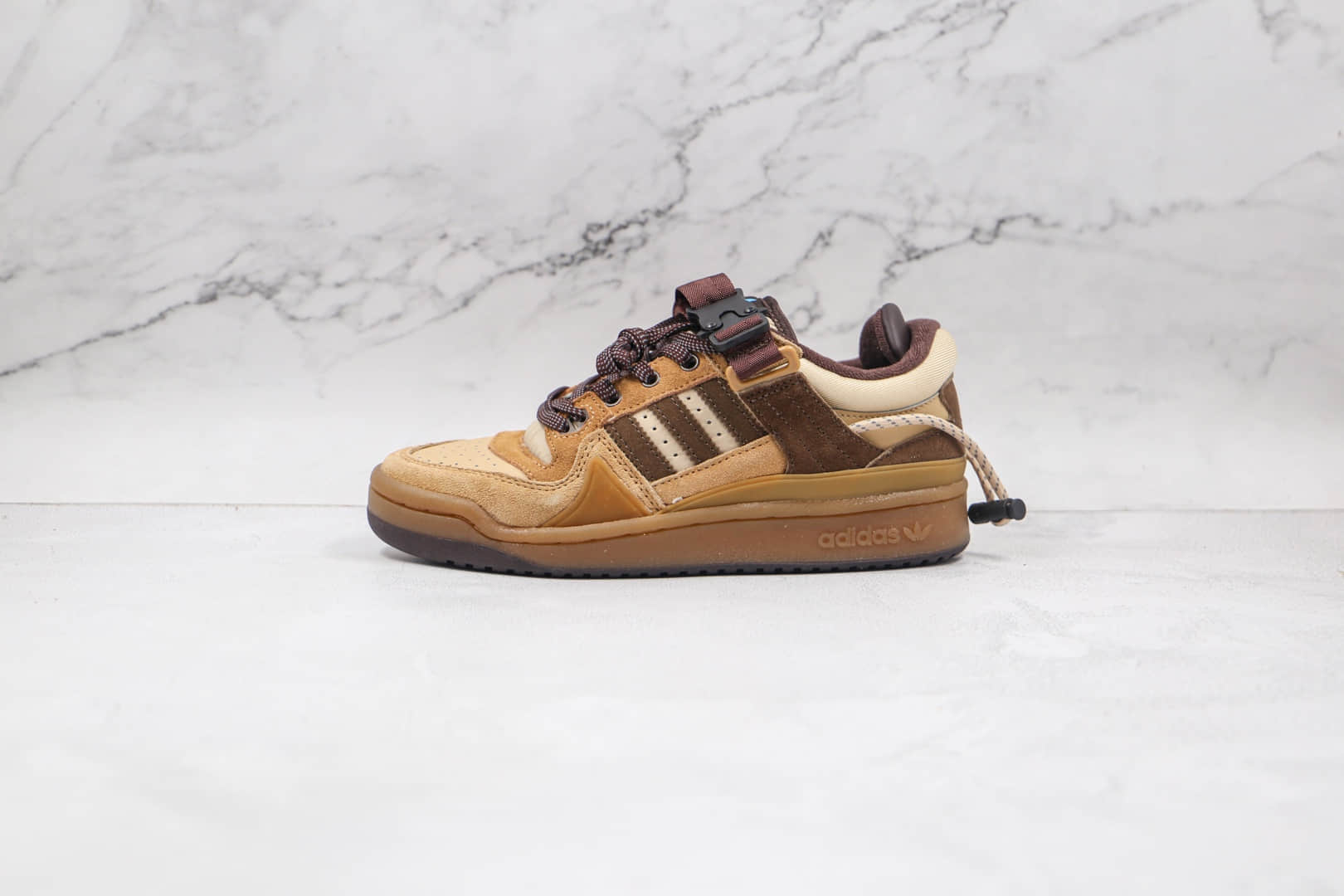 阿迪达斯adidas Forum Buckle Low The First Café x Bad Bunny联名款纯原版本复古小麦色板鞋原楦头纸板打造 货号：GW0264