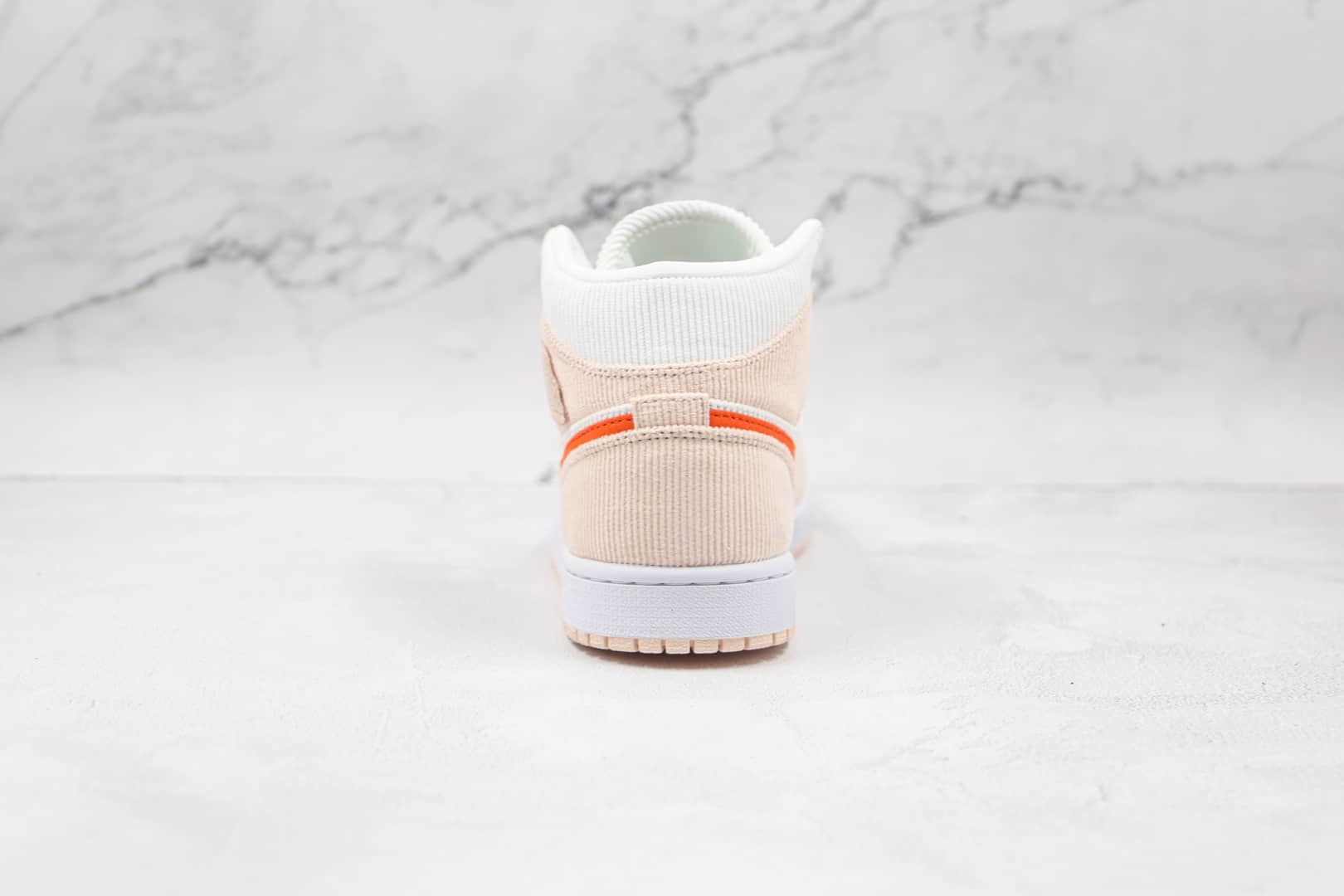 耐克Nike Air Jordan 1 Zoom CMFT纯原版本中帮AJ1米白橙色灯芯绒款板鞋原楦头纸板打造 货号：DA8009-108