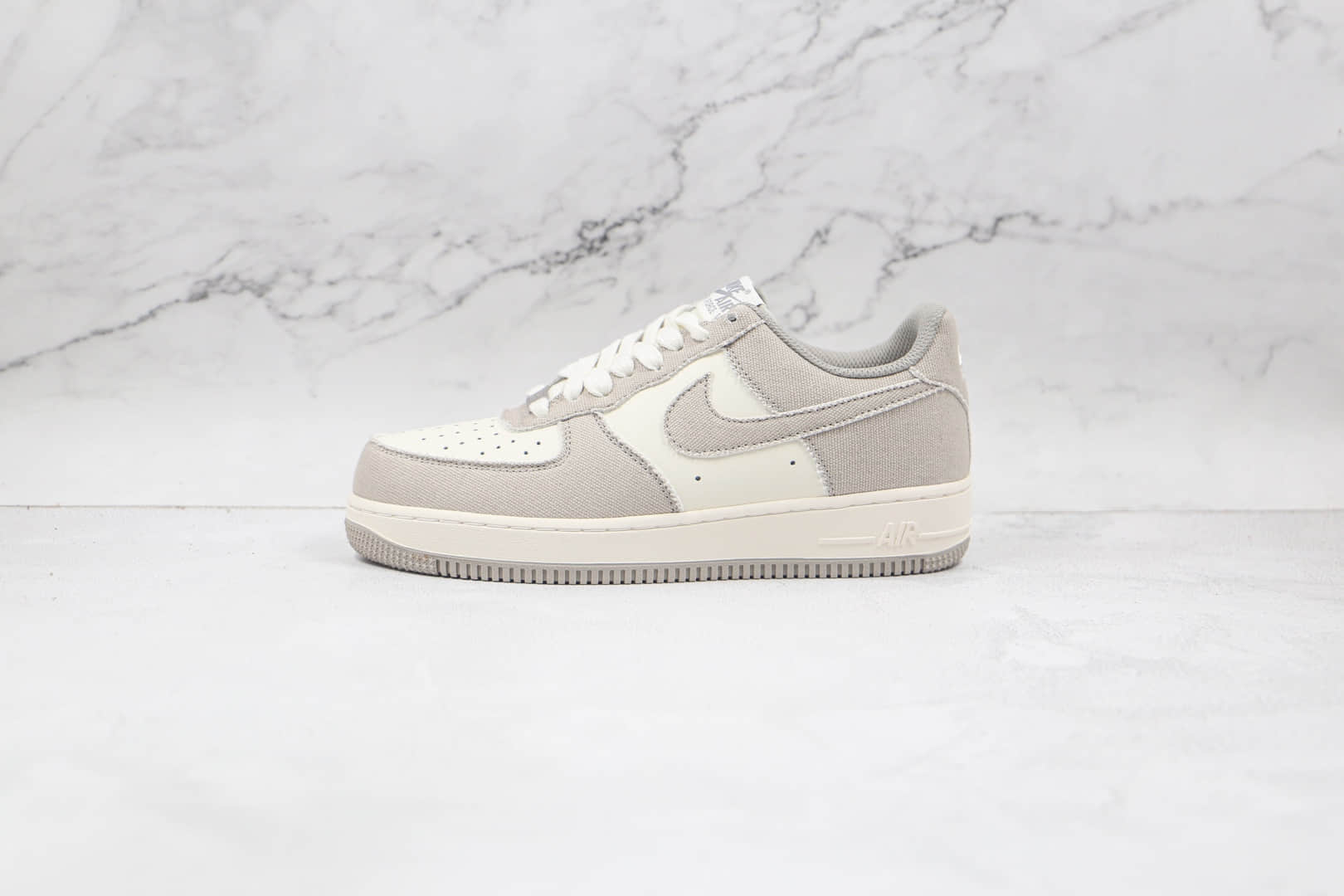 耐克Nike Air Force 1 Low纯原版本低帮空军一号灰白拼接帆布板鞋内置气垫 货号：BQ5806-228