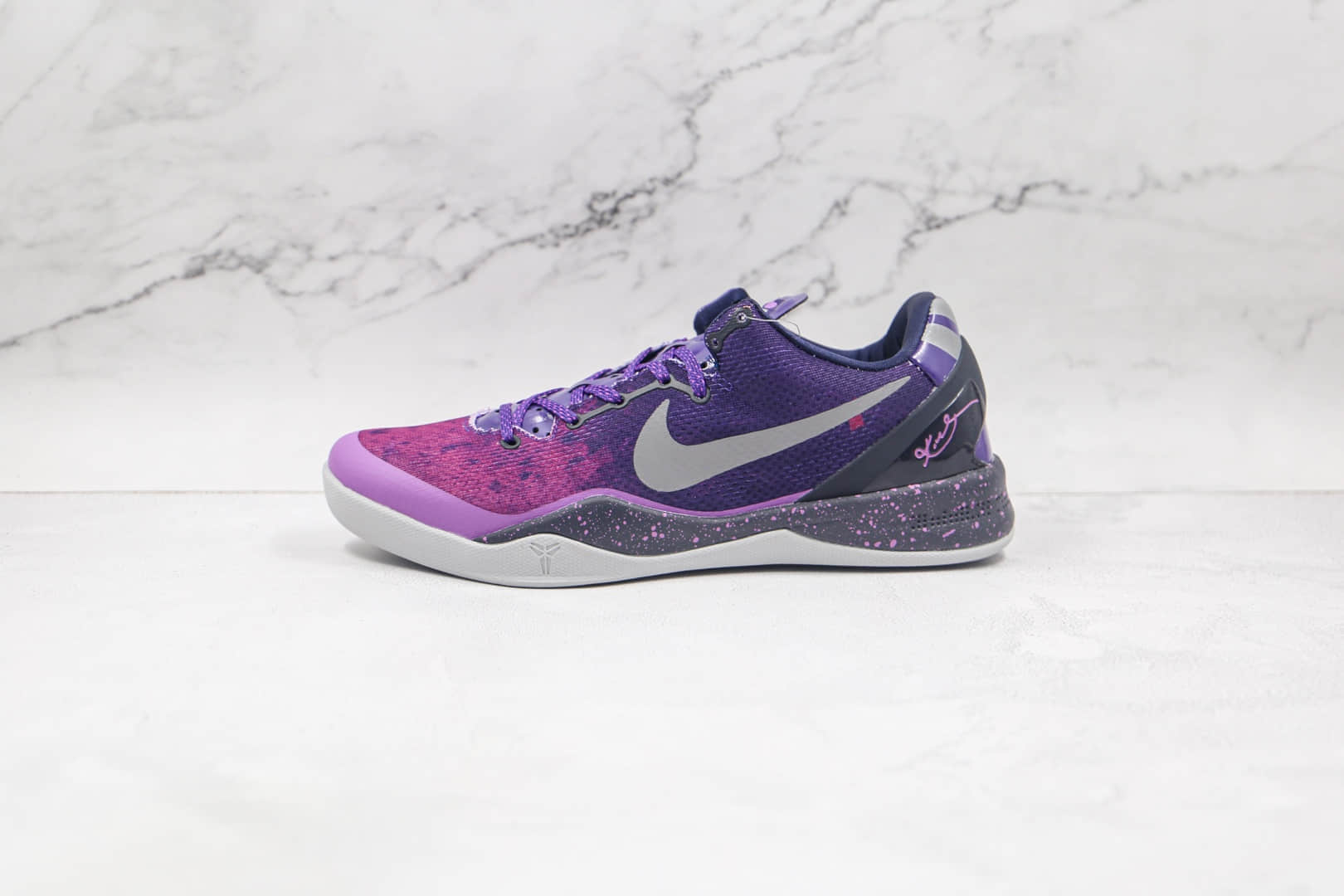 耐克Nike Kobe 8 System纯原版本科比8代渐变紫实战篮球鞋原档案数据开发 货号：555035-500
