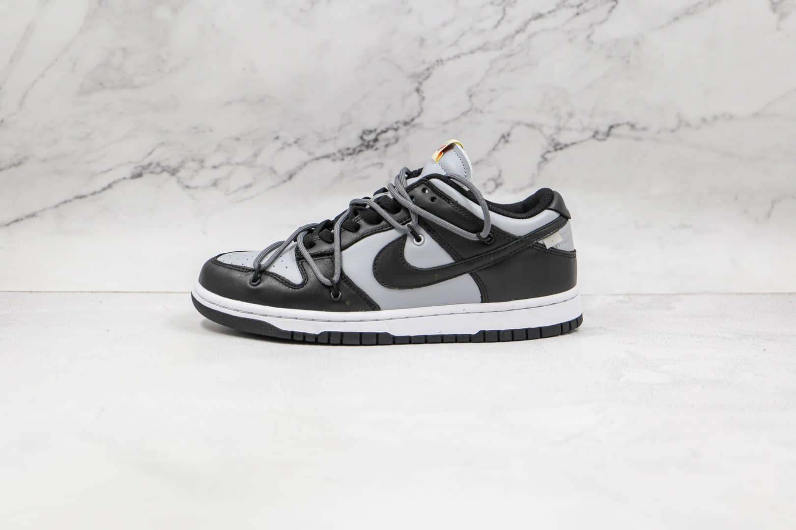 耐克Nike SB Dunk Low Black x OFF-WHITE x Futura三方联名款纯原版本OW SB DUNK黑灰色板鞋原盒原标 货号：CT0856-007