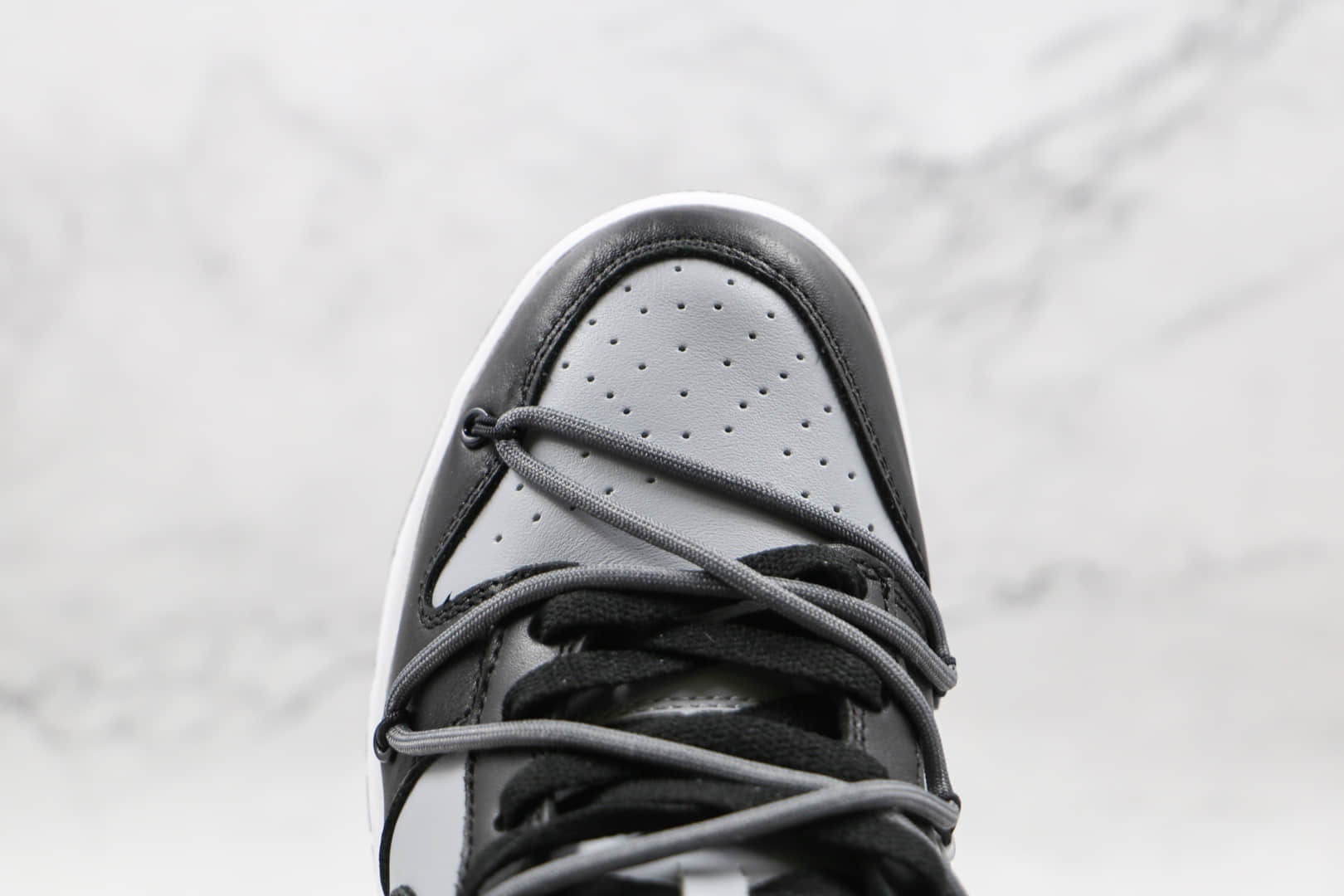 耐克Nike SB Dunk Low Black x OFF-WHITE x Futura三方联名款纯原版本OW SB DUNK黑灰色板鞋原盒原标 货号：CT0856-007